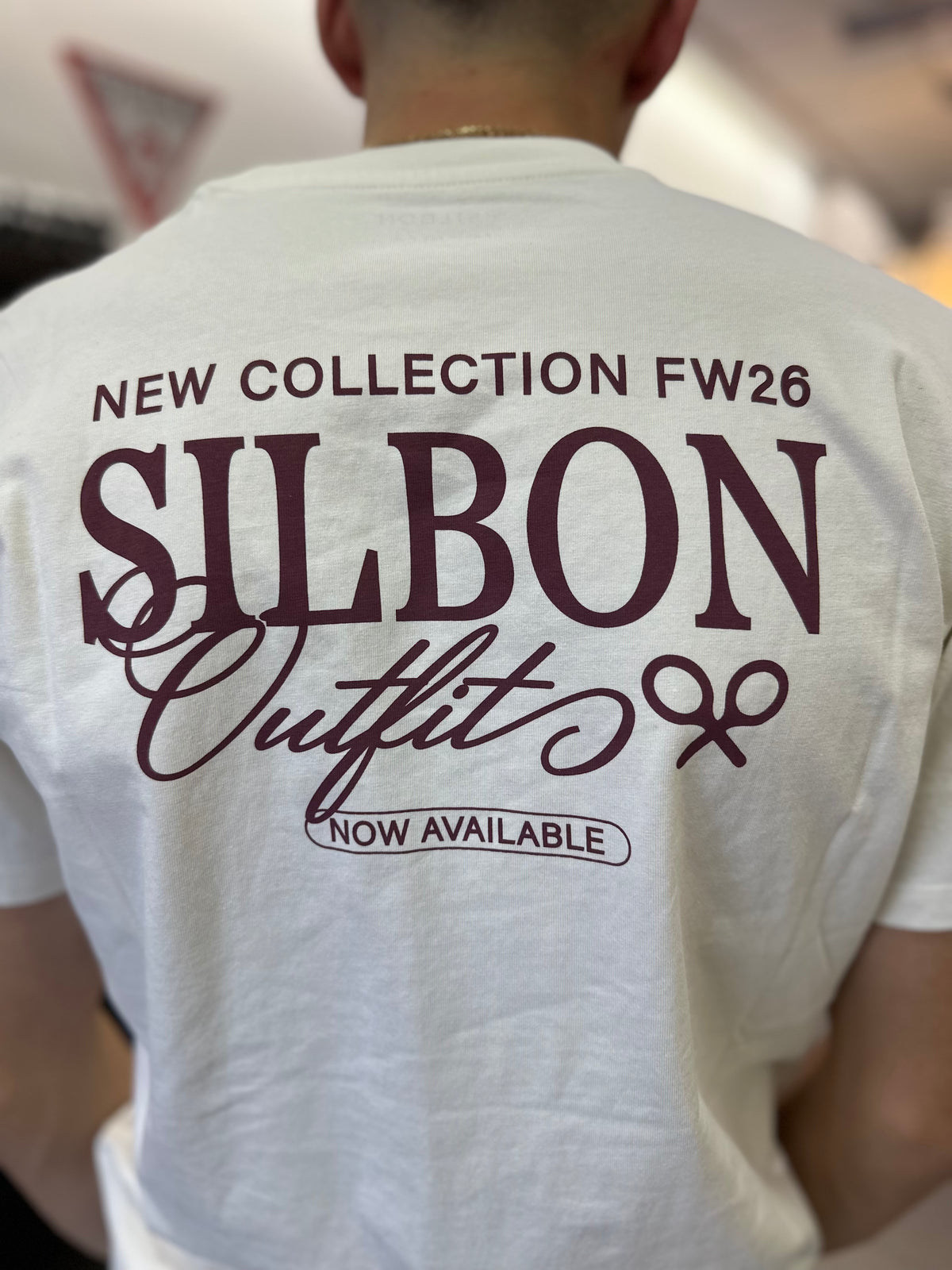 Camiseta Silbon cruda logo espalda burdeos