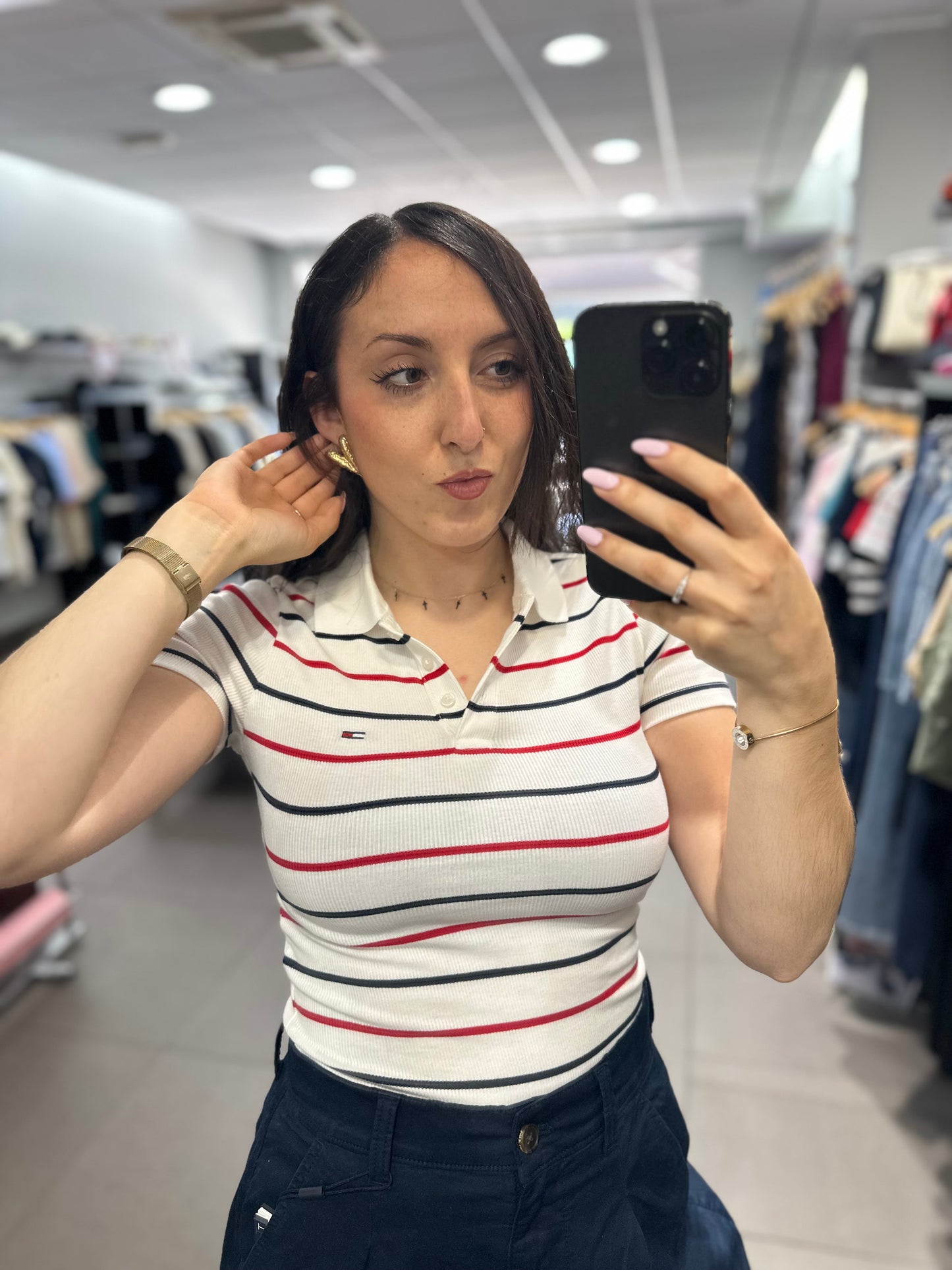 Polo Tommy mujer canalé blanco a rayas marinas y rojas