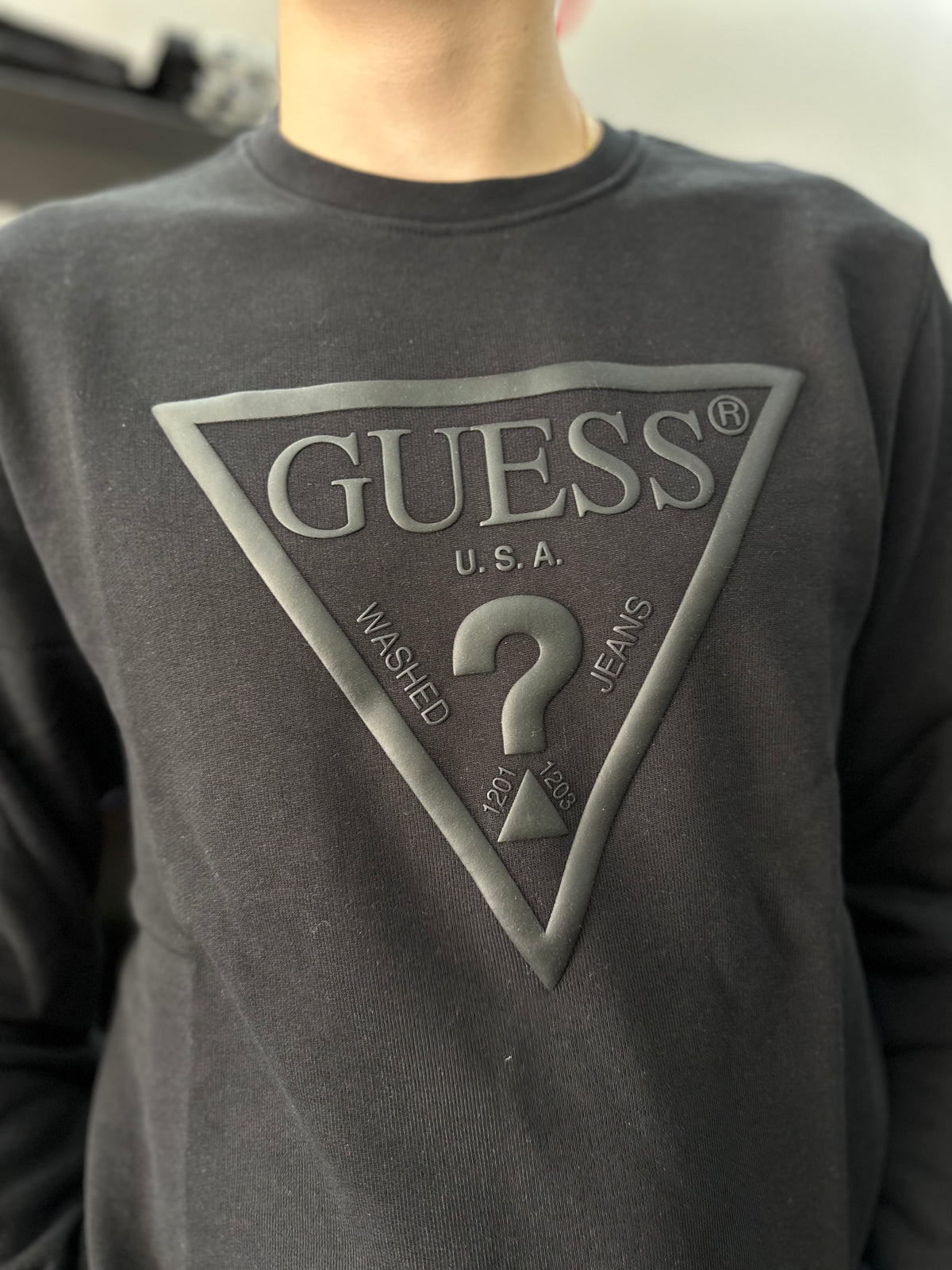 Sudadera Guess básica negra