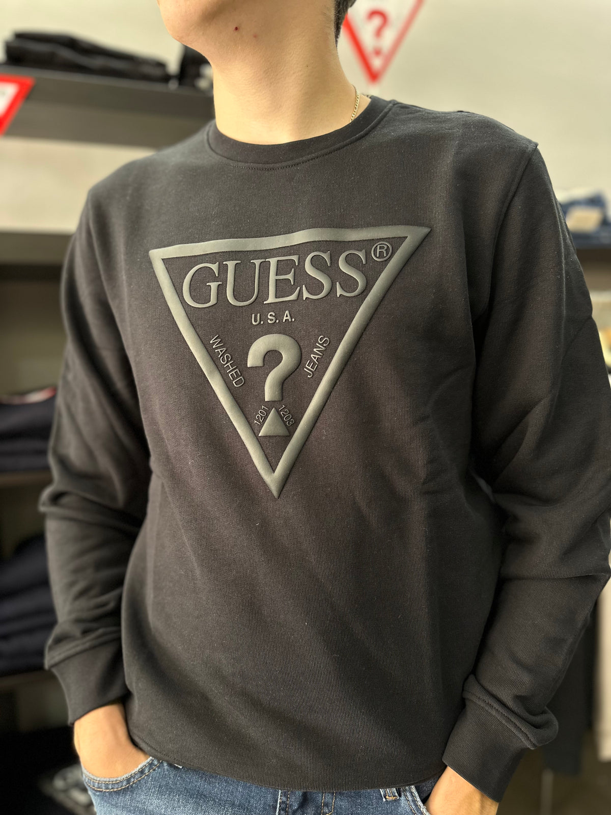Sudadera Guess básica negra