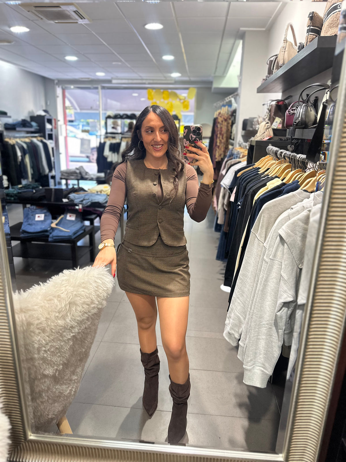 Conjunto Tiffosi chaleco y falda pantalón pata de gallo