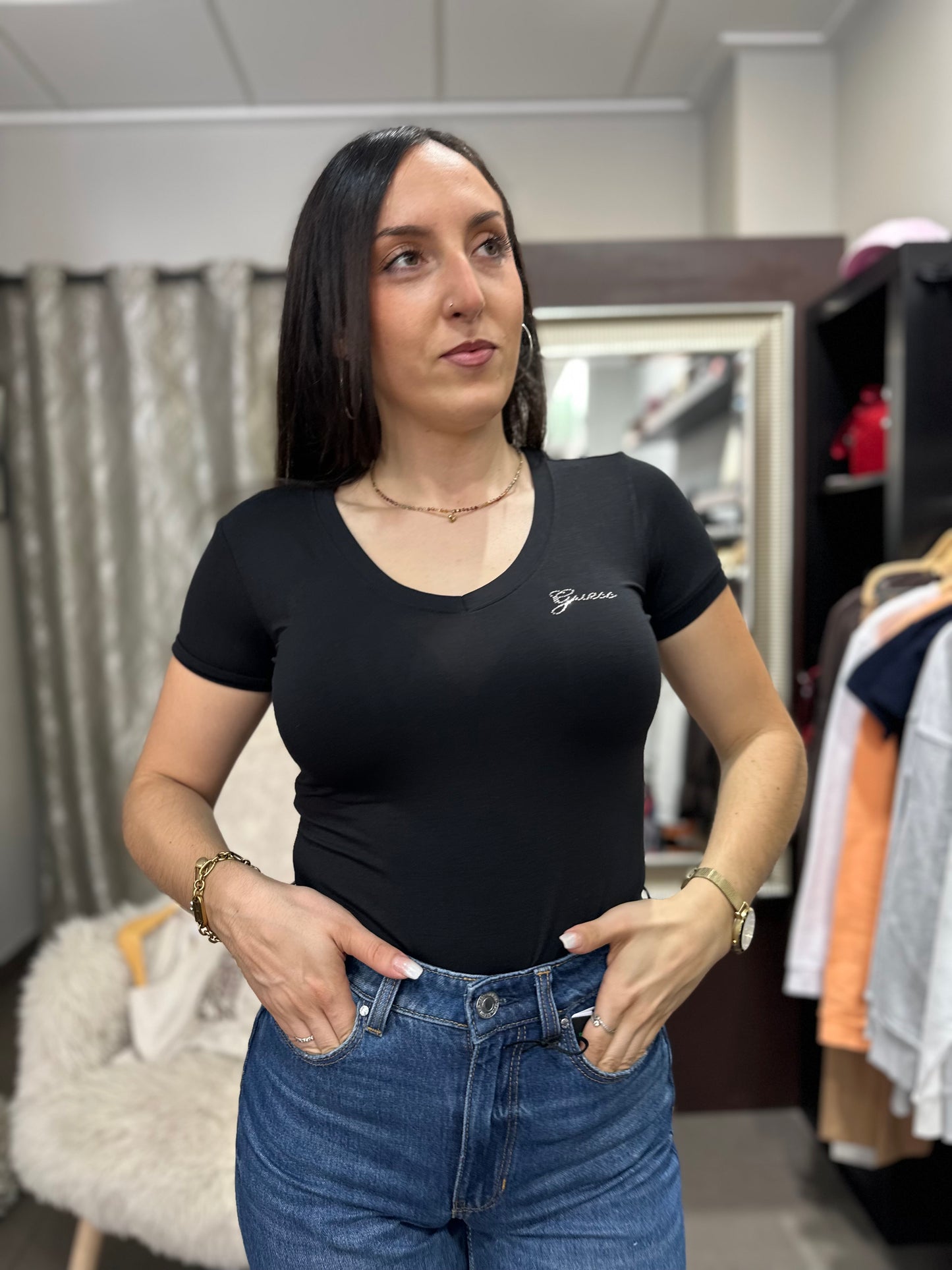 Camiseta Guess negra tencel