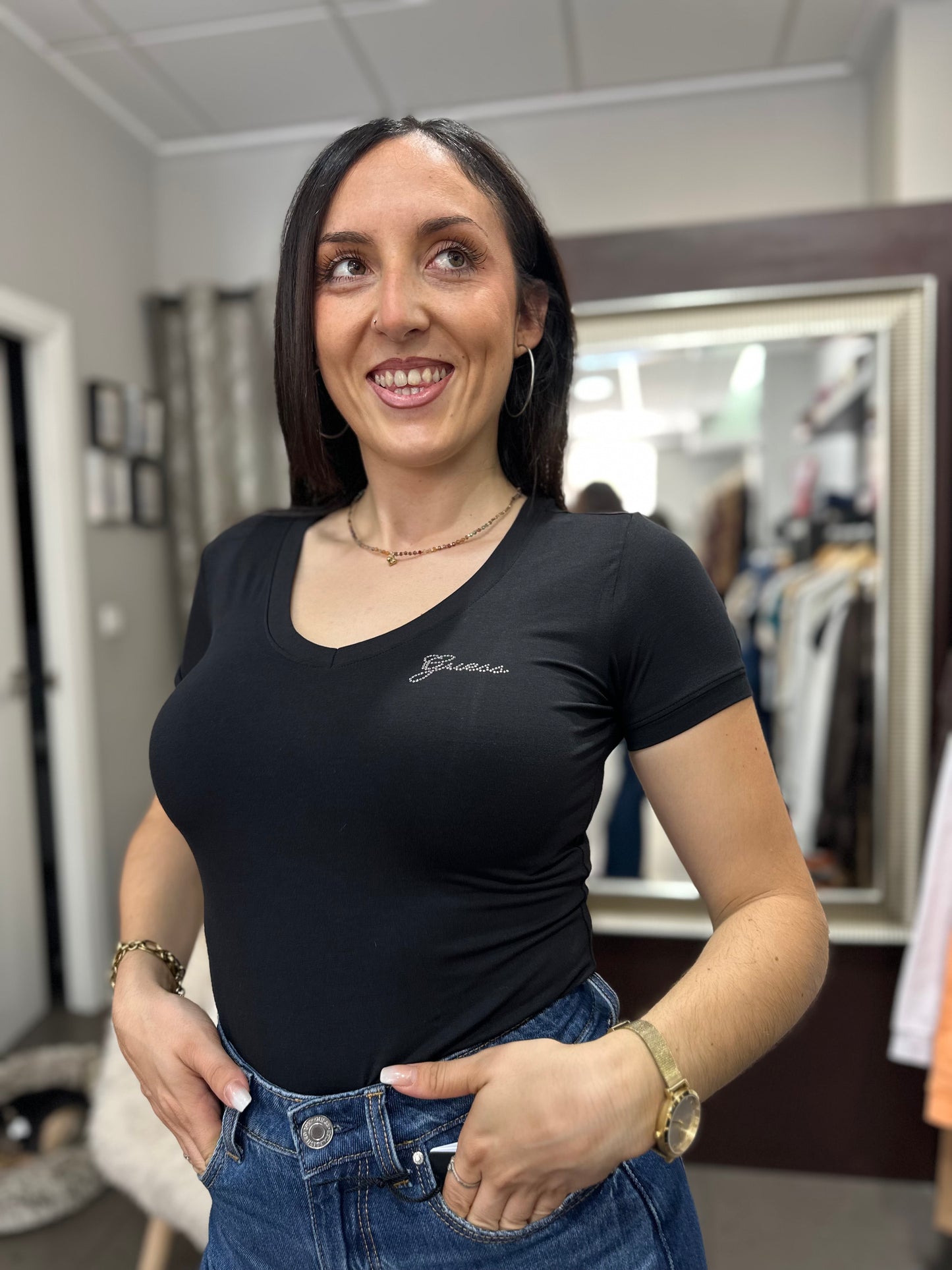 Camiseta Guess negra tencel