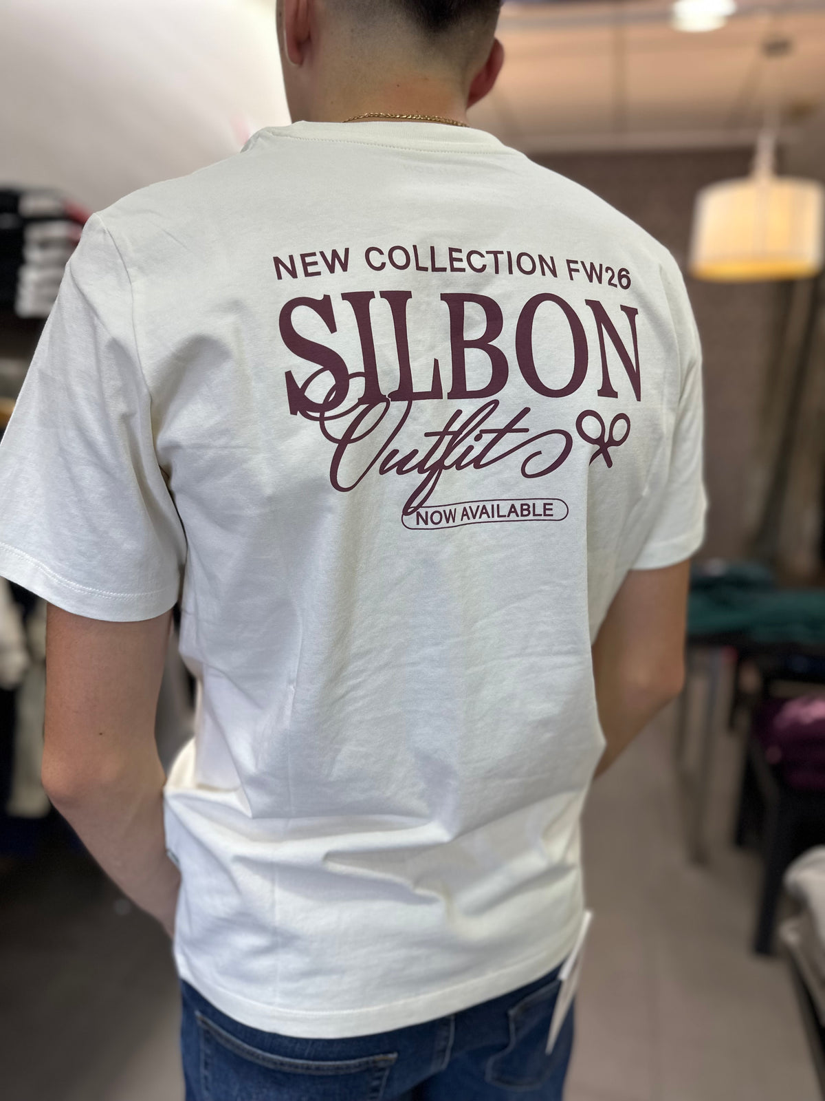 Camiseta Silbon cruda logo espalda burdeos