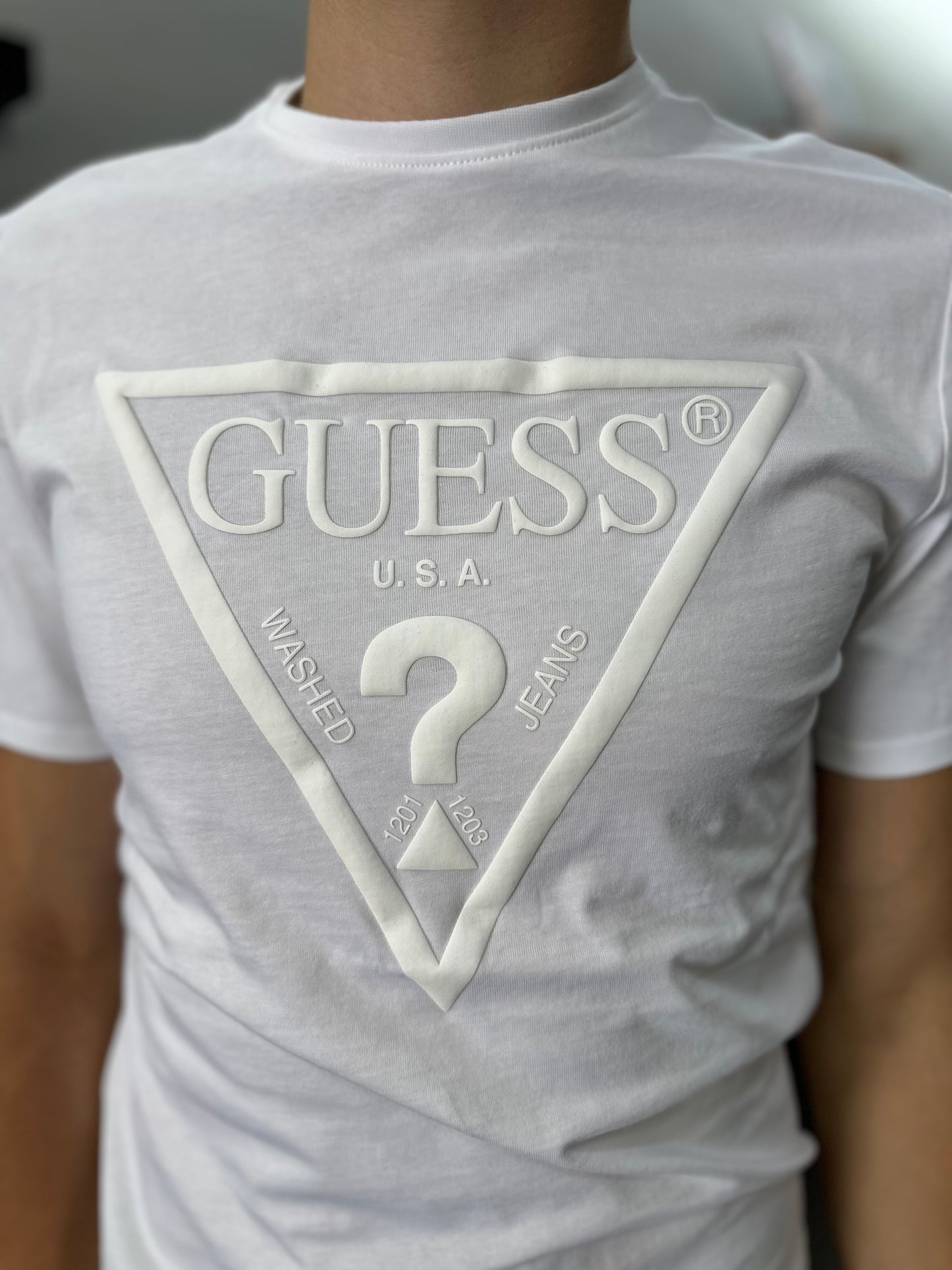 Camiseta Guess blanca