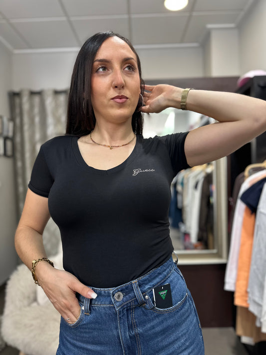 Camiseta Guess negra tencel