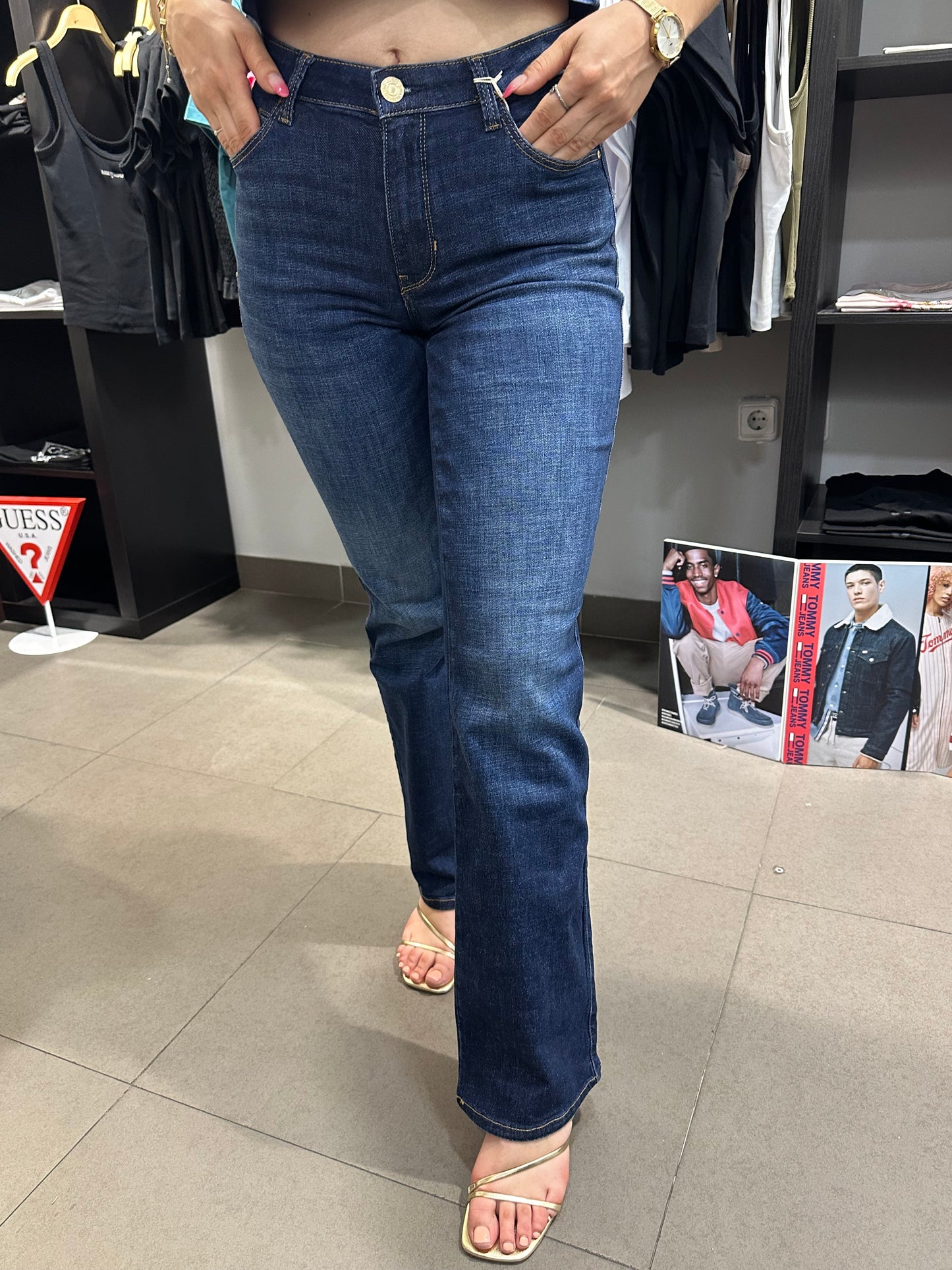 Vaquero Guess sexy straight rectos