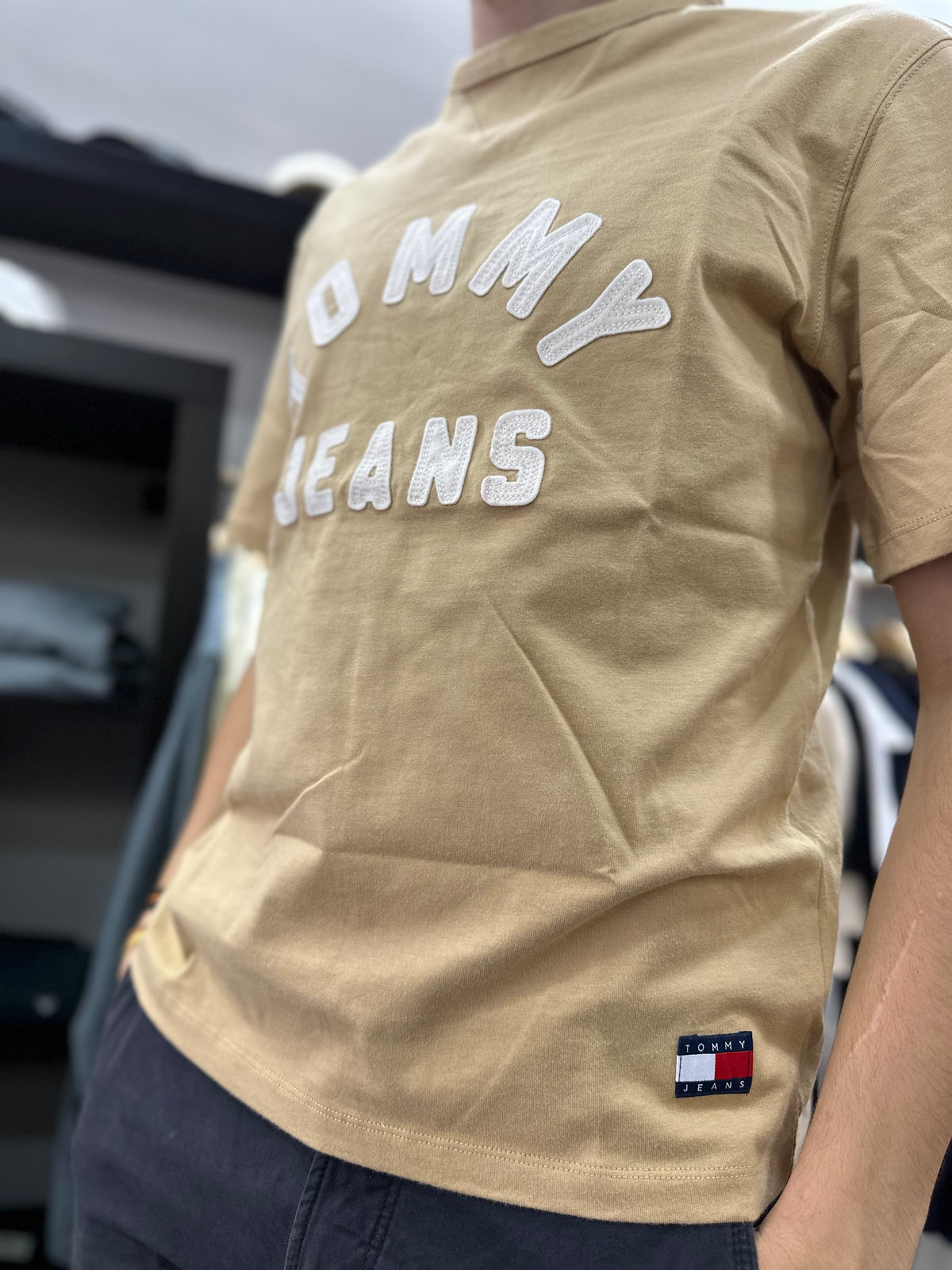 Camiseta Tommy over special fit logo bordado