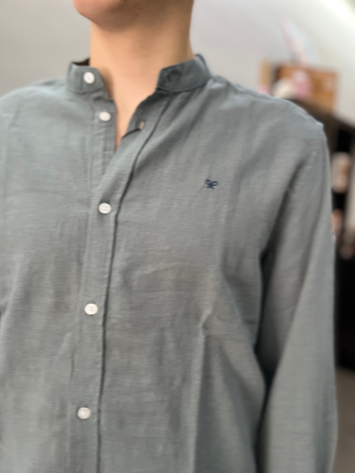 Camisa Silbon lino verde oscuro cuello mao