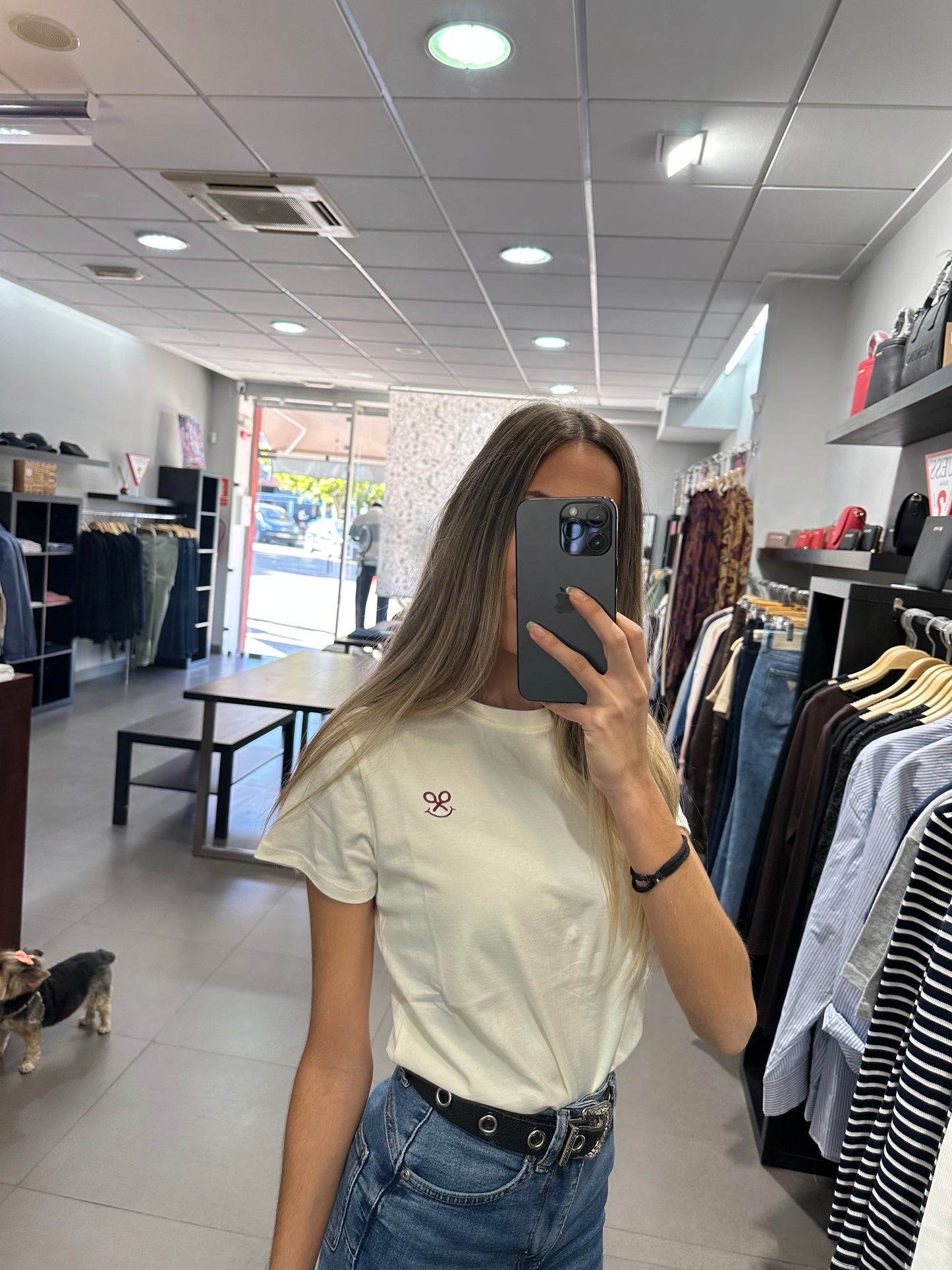 CAMISETA SILBON CON LOGO BORDADO EN LA ESPALDA