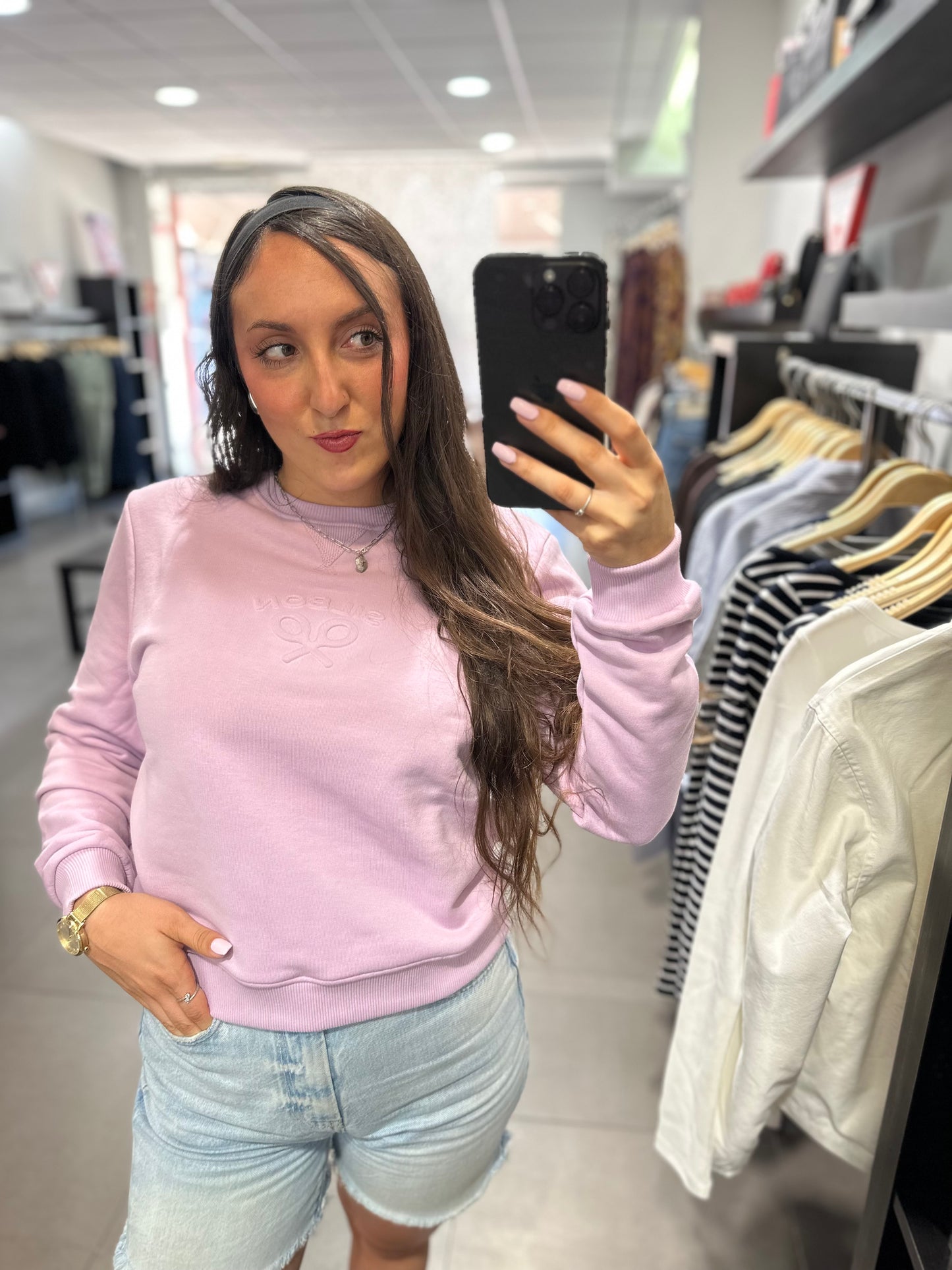 SUDADERA SILBON LILA CON LOGO BORDADO