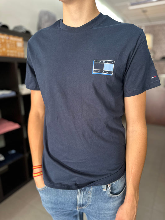 CAMISETA TOMMY JEANS AZUL MARINA CON LOGO AZUL ELECTRICO MANGA CORTA