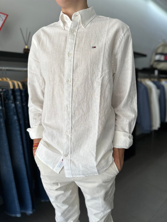 CAMISA TOMMY JEANS LINO BLANCO CON LOGO