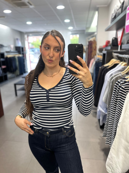 CAMISETA TOMMY JEANS CANALÉ RALLAS AZUL MARINO Y BLANCO CON LOGO BORDADO
