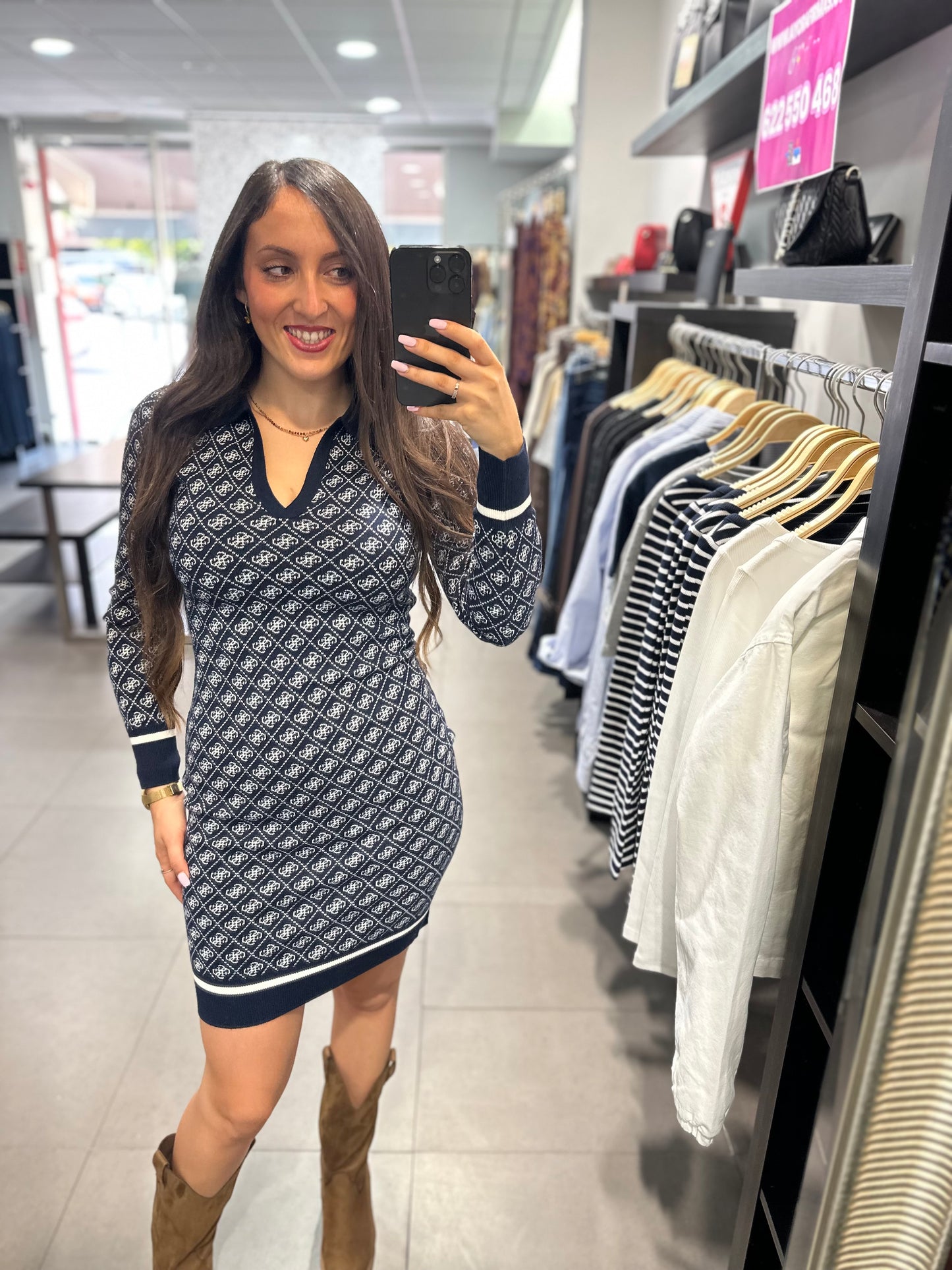VESTIDO GUESS PUNTO AZUL MARINNO LOGO 4G CUELLO POLO