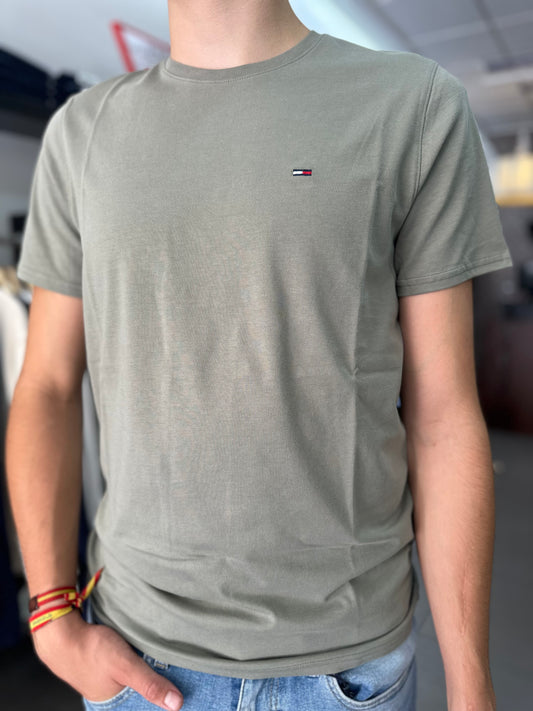 CAMISETA TOMMY JEANS BASICA VERDE