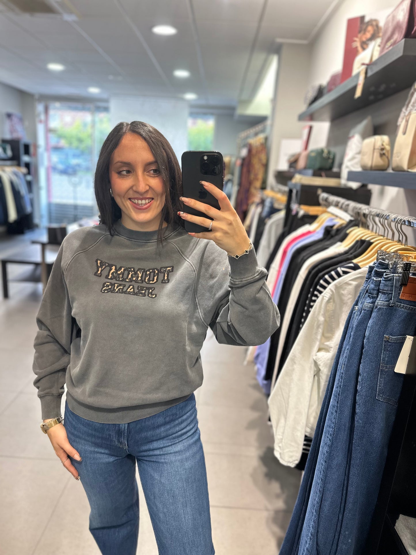 SUDADERA TOMMY JEANS GRIS LOGO ANIMAL PRINT