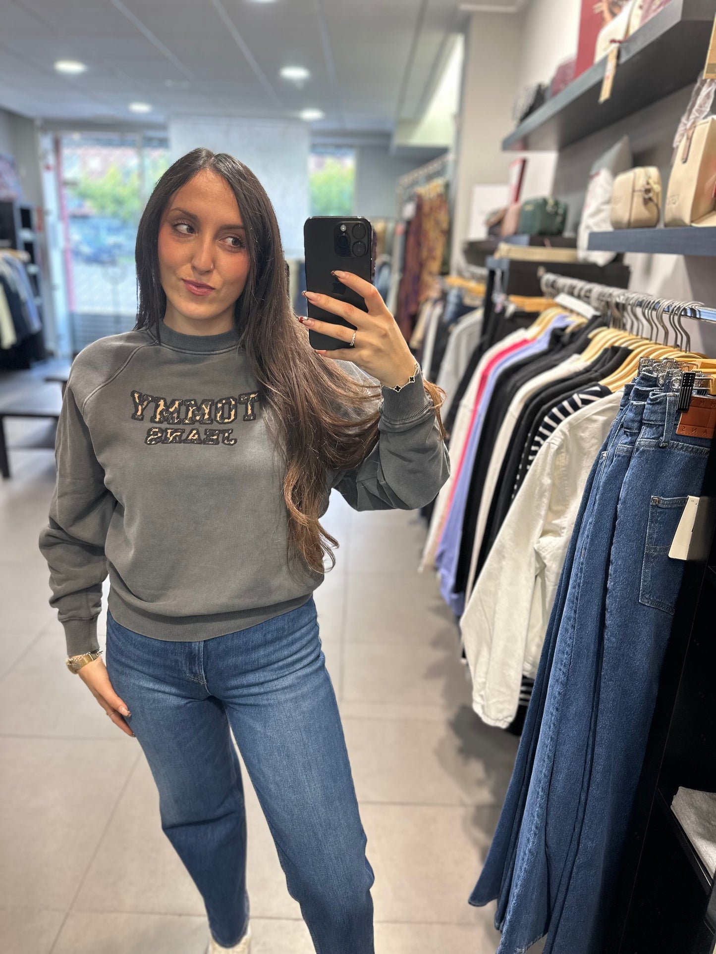 SUDADERA TOMMY JEANS GRIS LOGO ANIMAL PRINT