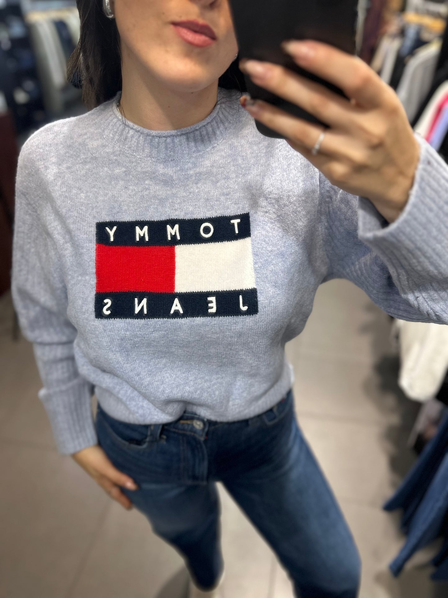 JERSEY TOMMY JEANS AZUL CON BANDERA