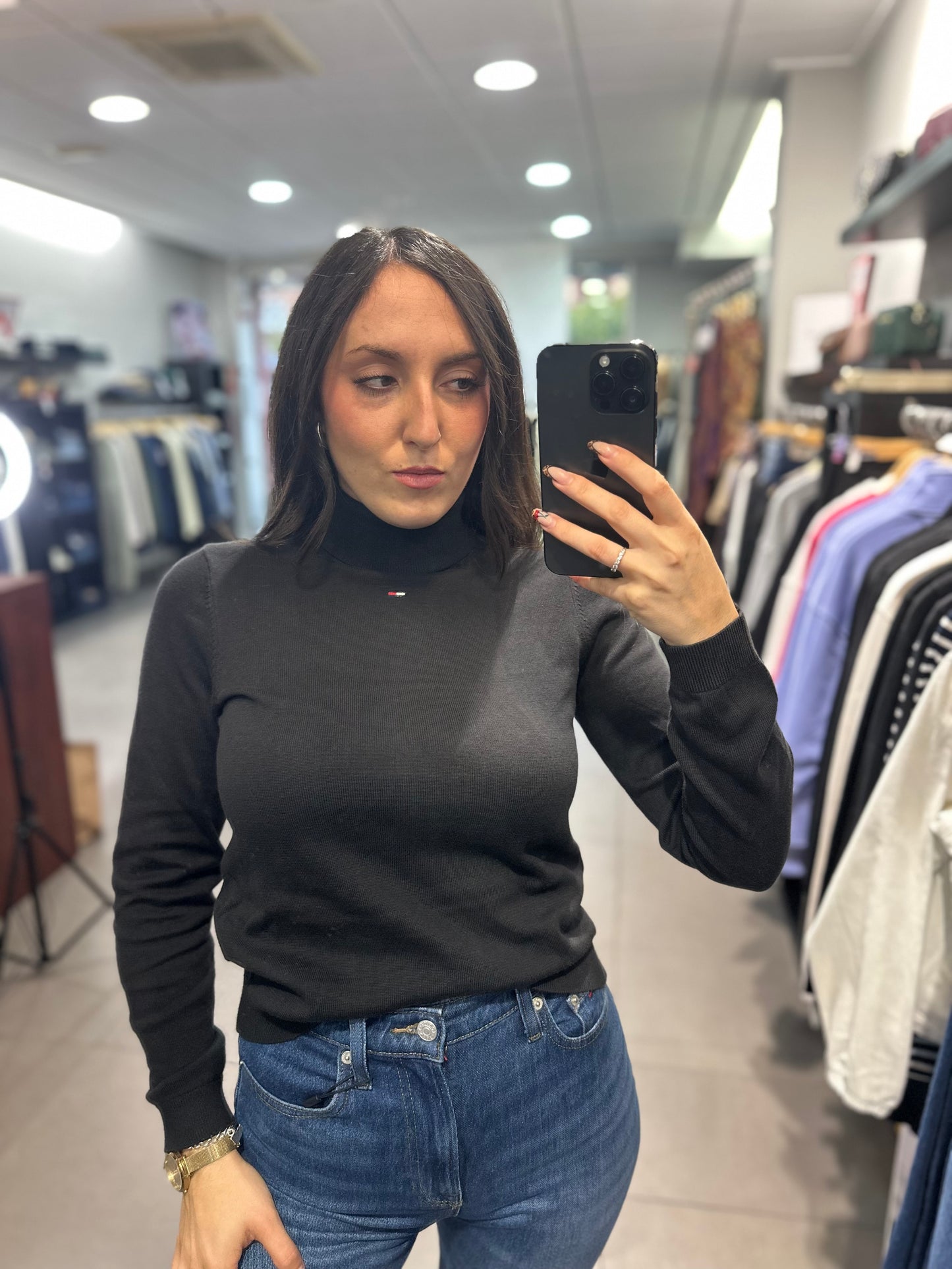 JERSEY TOMMY JEANS CUELLO ALTO NEGRO