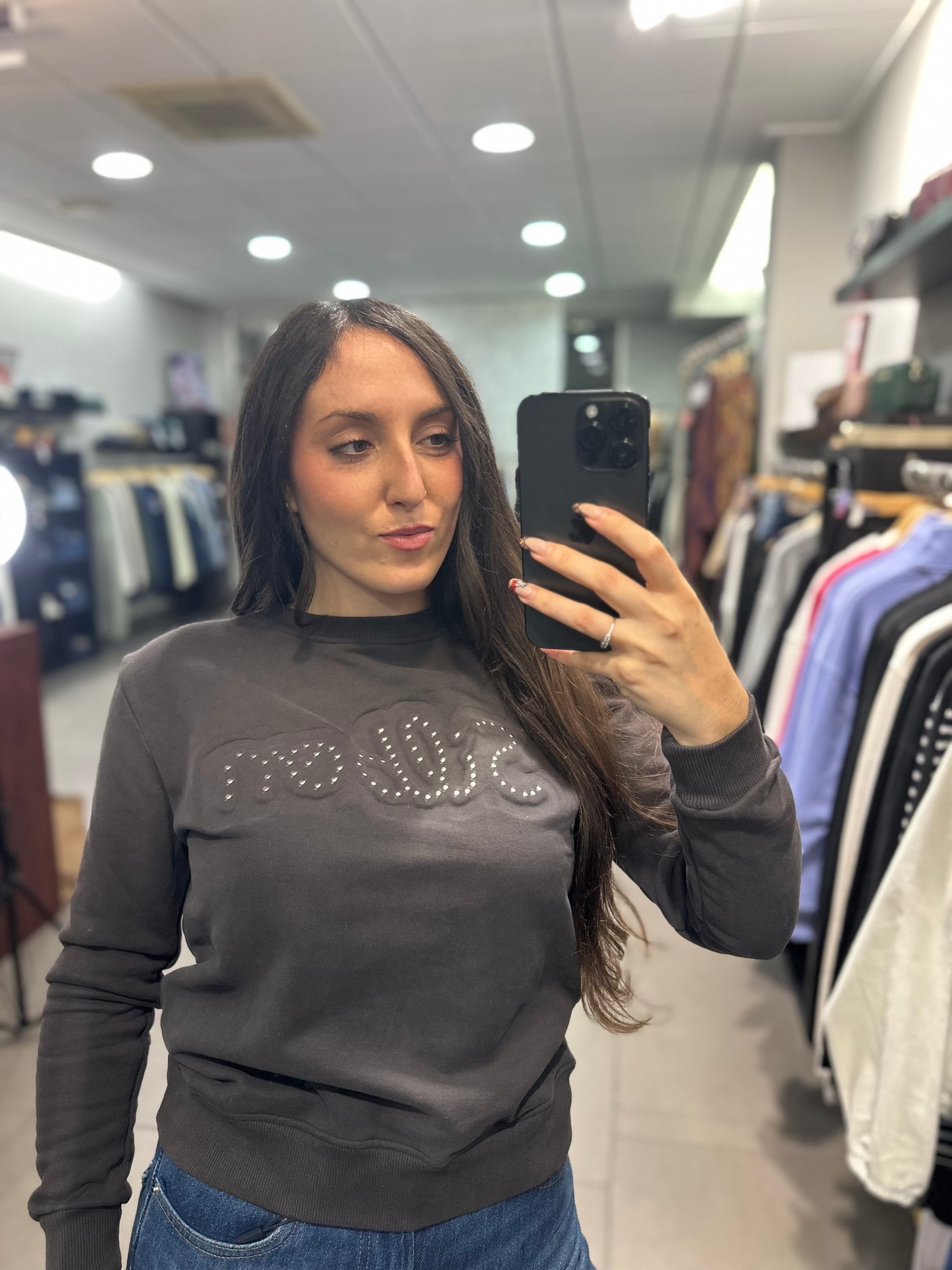 SUDADERA SILBON GRIS LOGO TACHUELAS