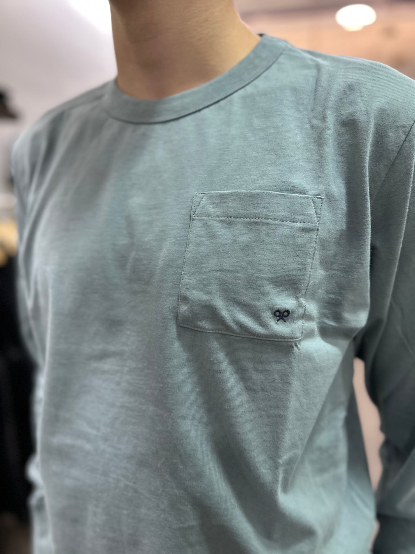 CAMISETA SILBON MANGA LARGA VERDE CON BOLSILLO