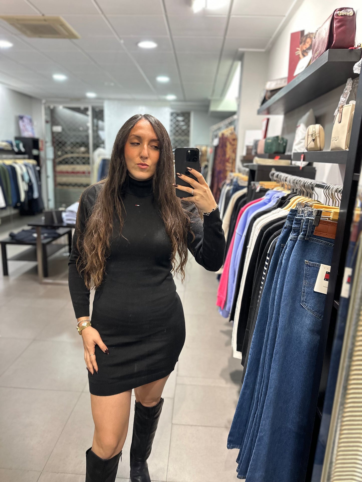 VESTIDO TOMMY JEANS NEGRO CUELLO ALTO