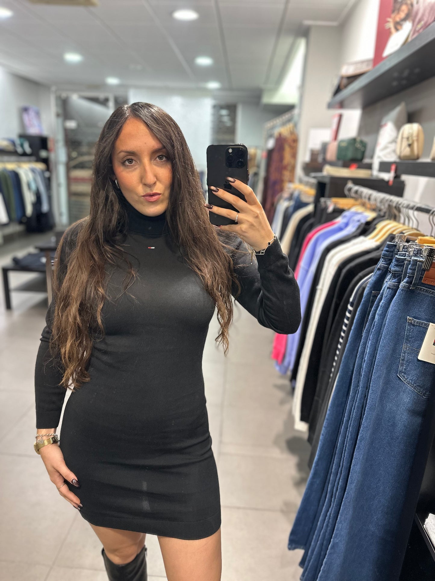 VESTIDO TOMMY JEANS NEGRO CUELLO ALTO