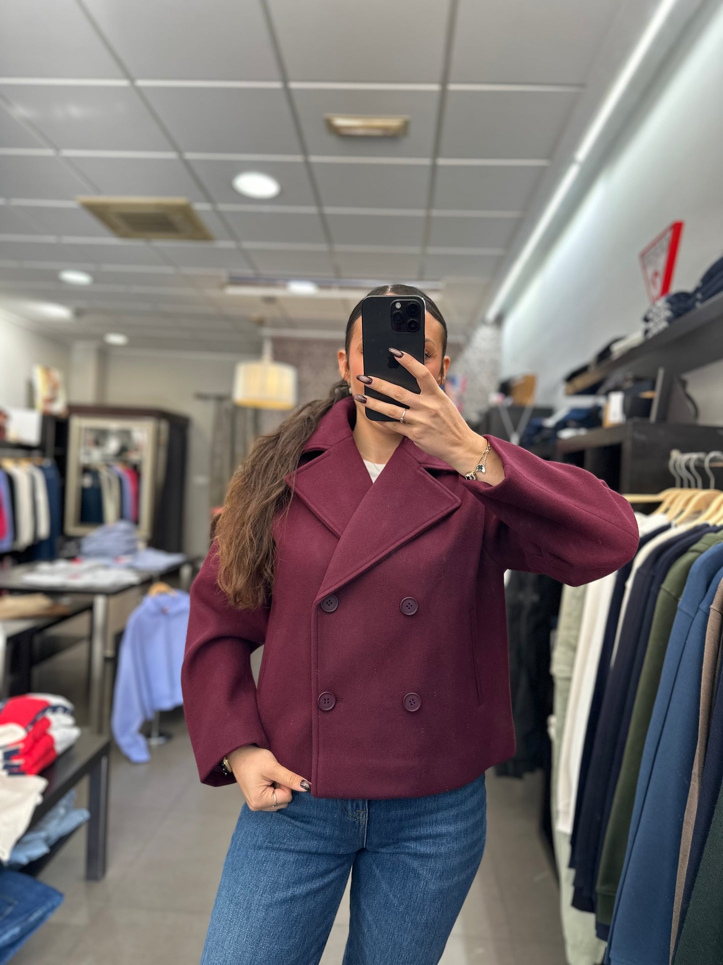 ABRIGO TIFFOSI CORTO PAÑO TINTO