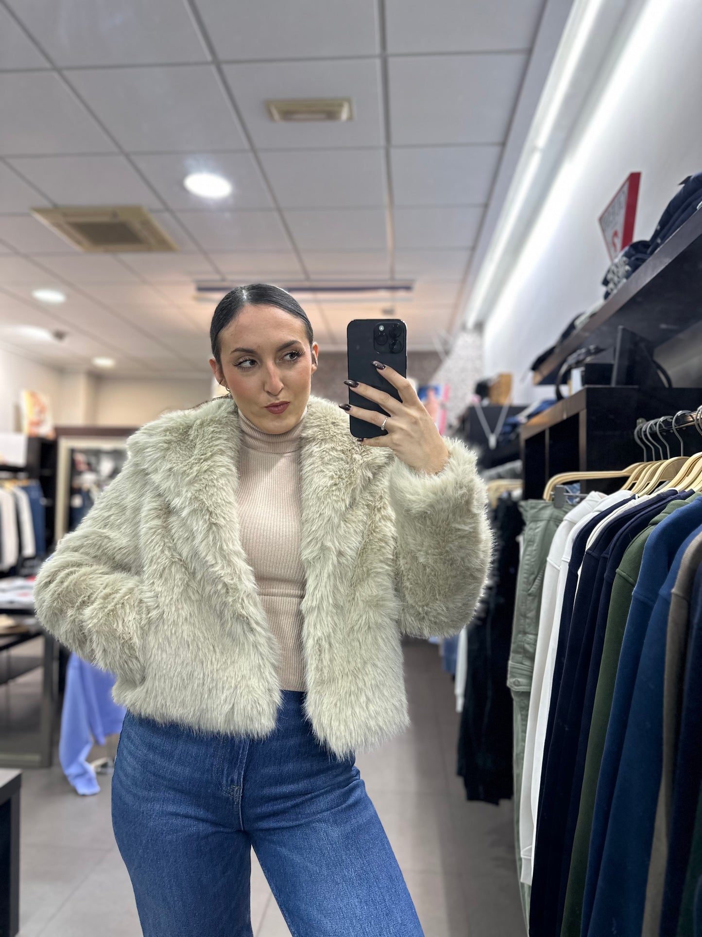 ABRIGO PELO TIFFOSI BEIGE