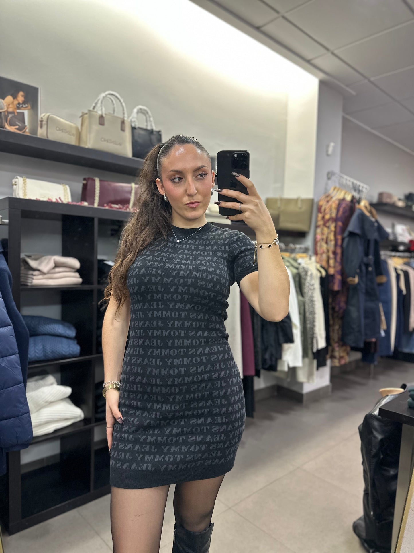 VESTIDO TOMMY JEANS PUNTO ESTAMPADO ALL OVER