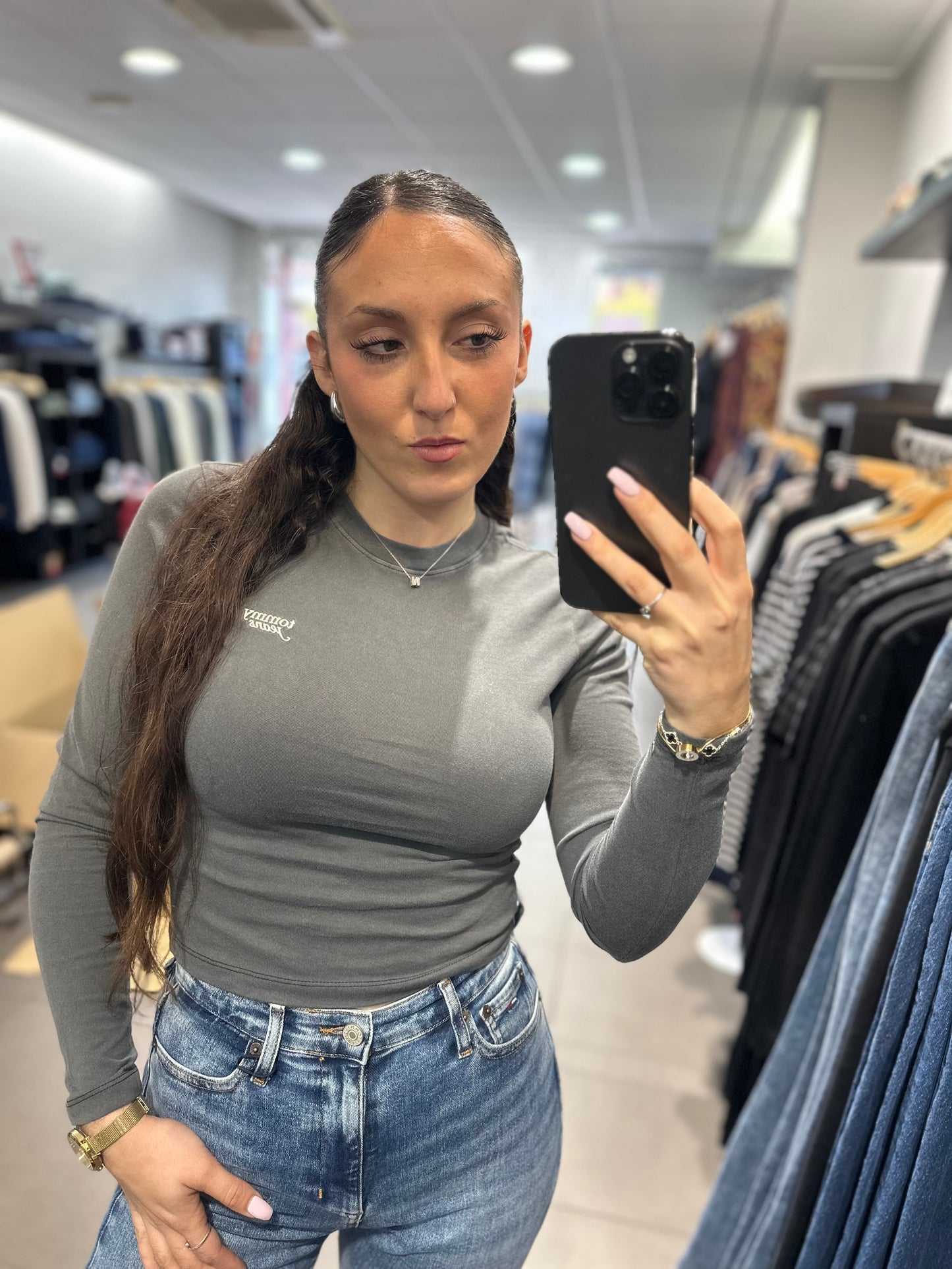 Camiseta Tommy Jeans gris manga larga