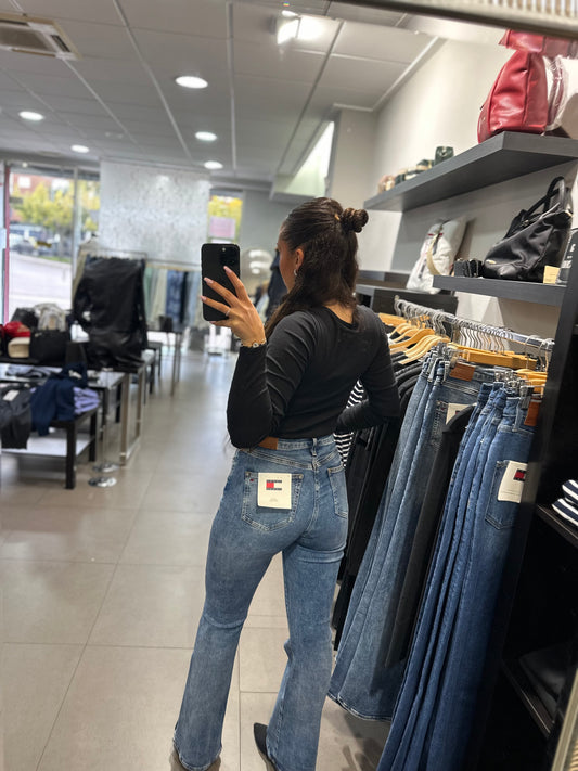VAQUERO TOMMY JEANS CAMPANA