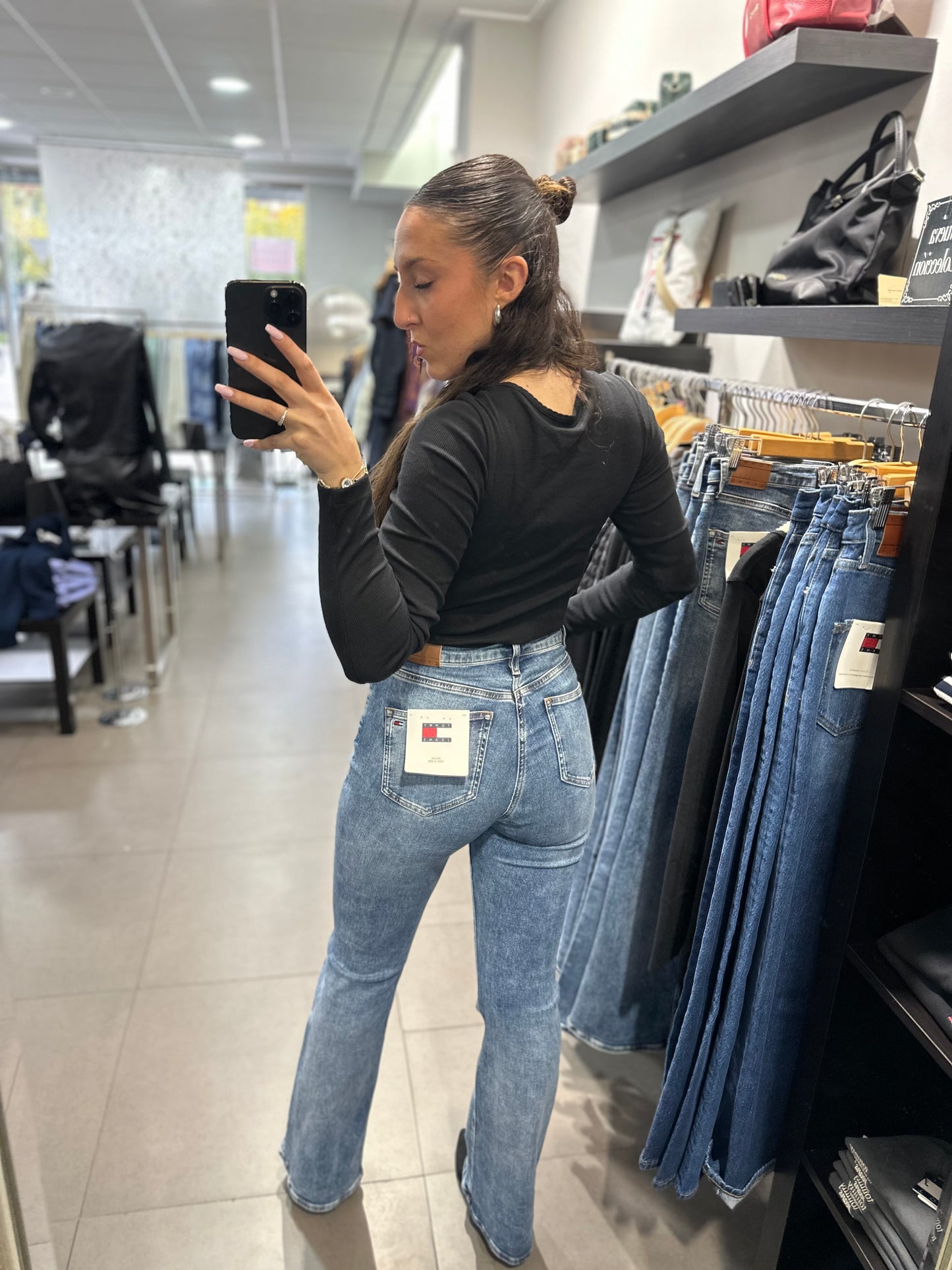 VAQUERO TOMMY JEANS CAMPANA