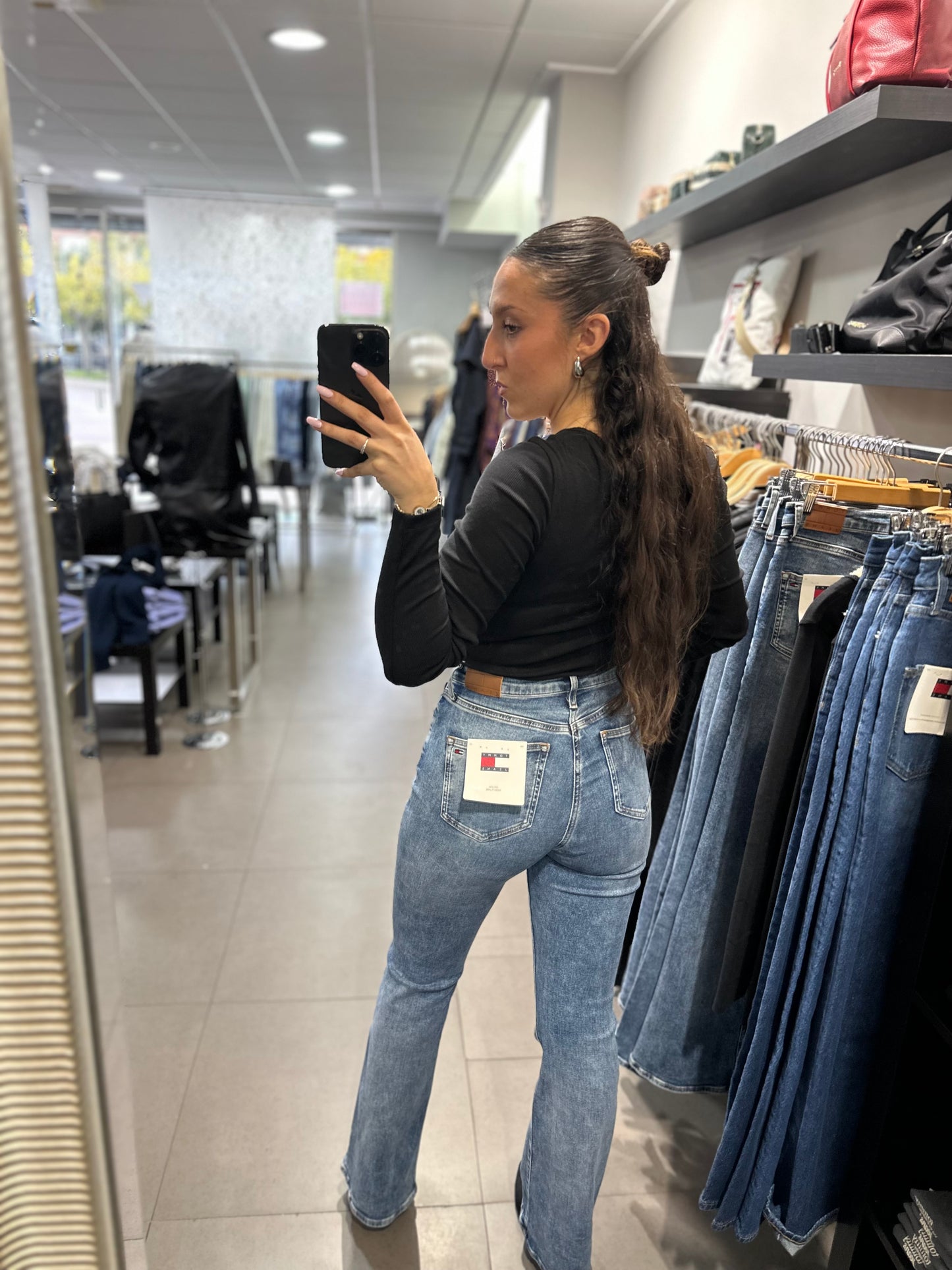 VAQUERO TOMMY JEANS CAMPANA