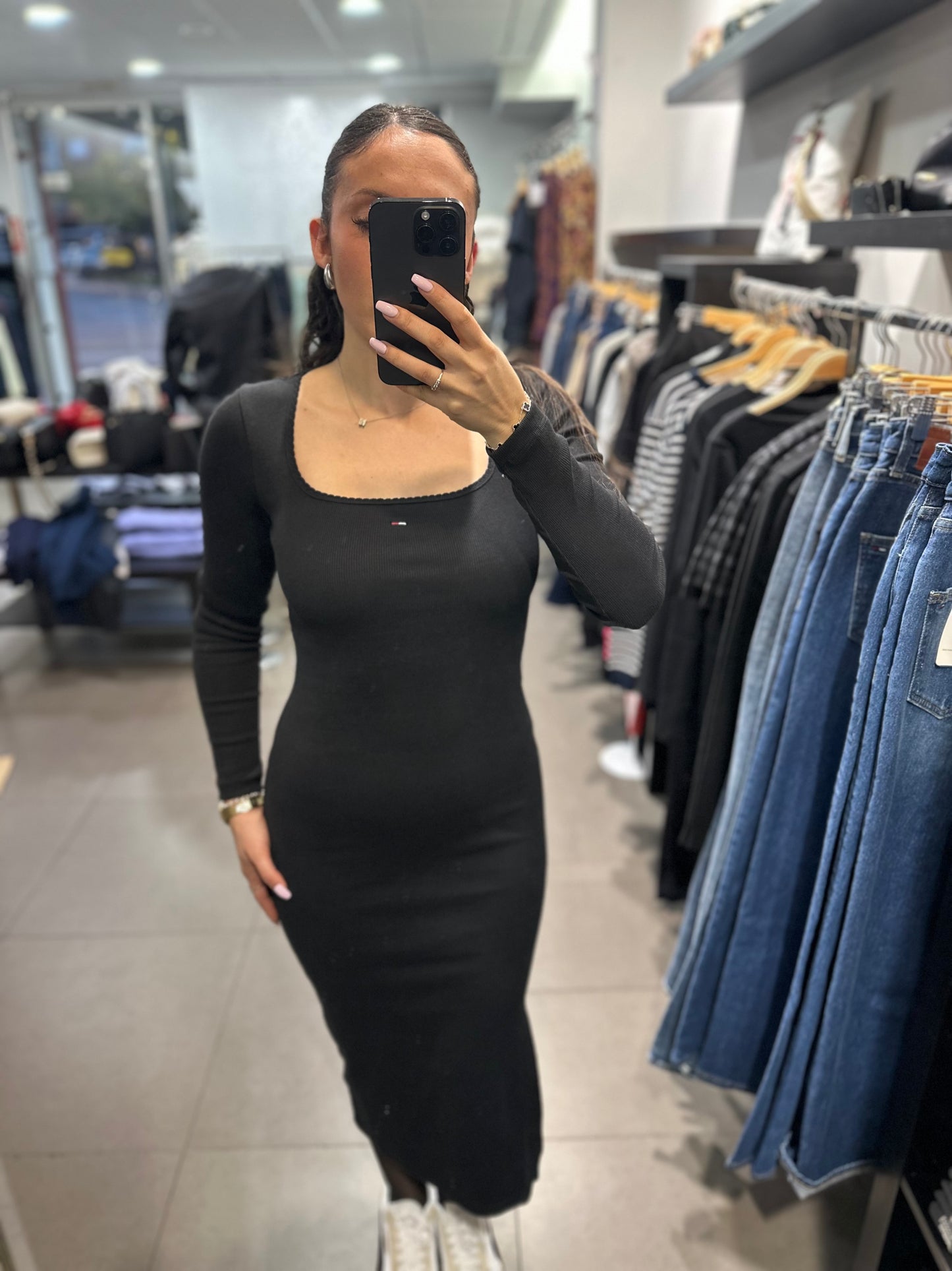 VESTIDO TOMMY JEANS CANALÉ NEGRO MIDI