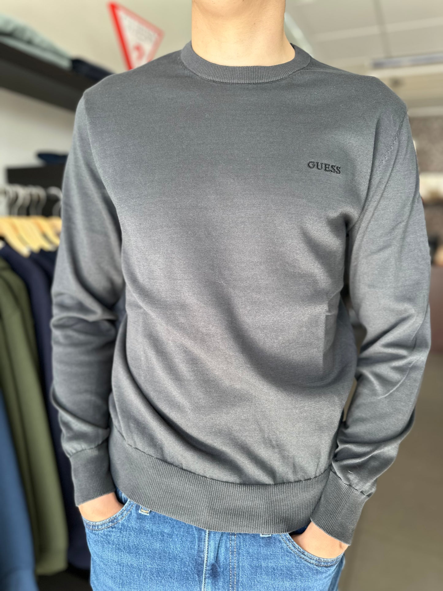 JERSEY GUESS GRIS