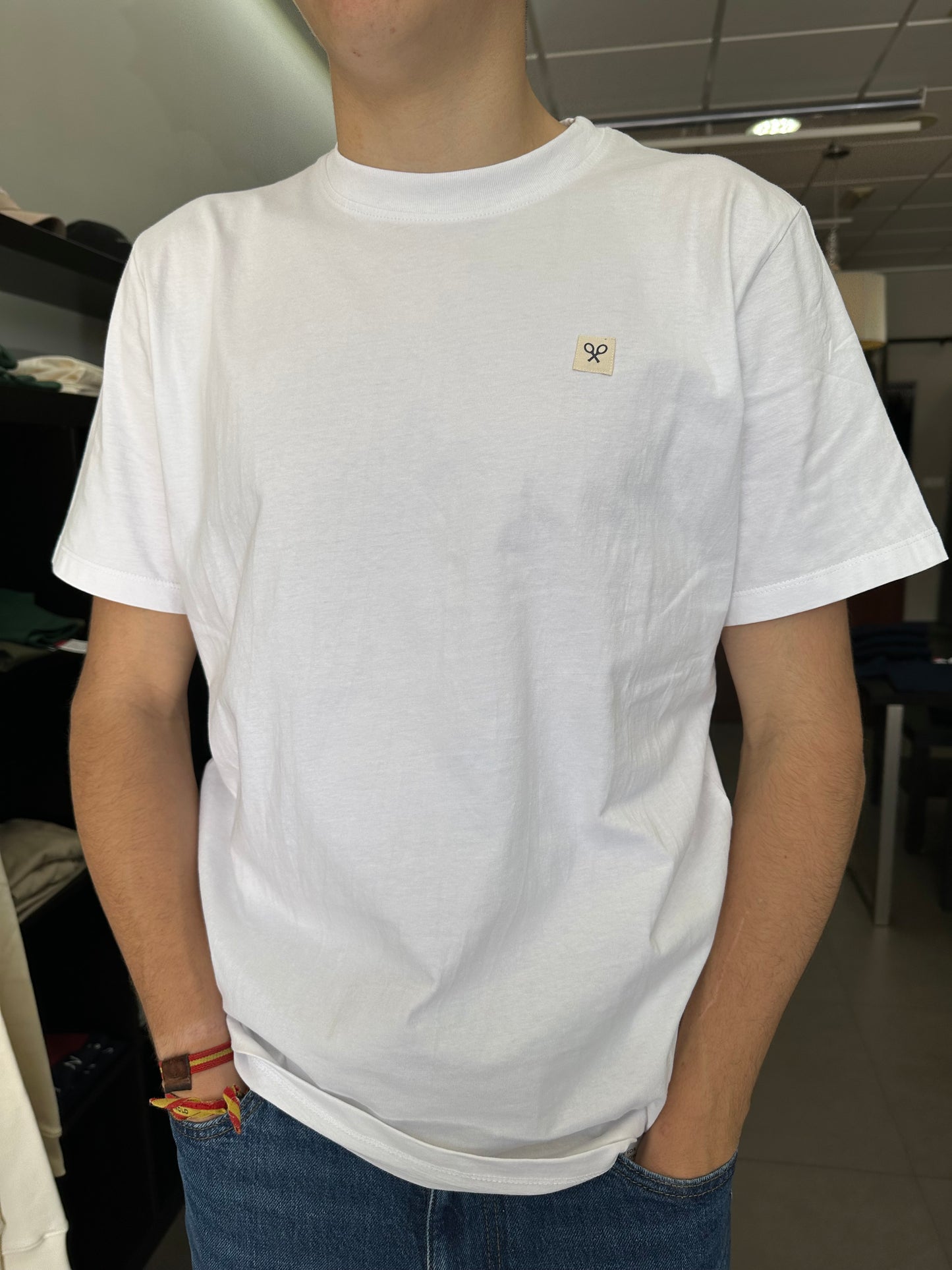 CAMISETA SILBON BLANCA CON LOGO BORDADO