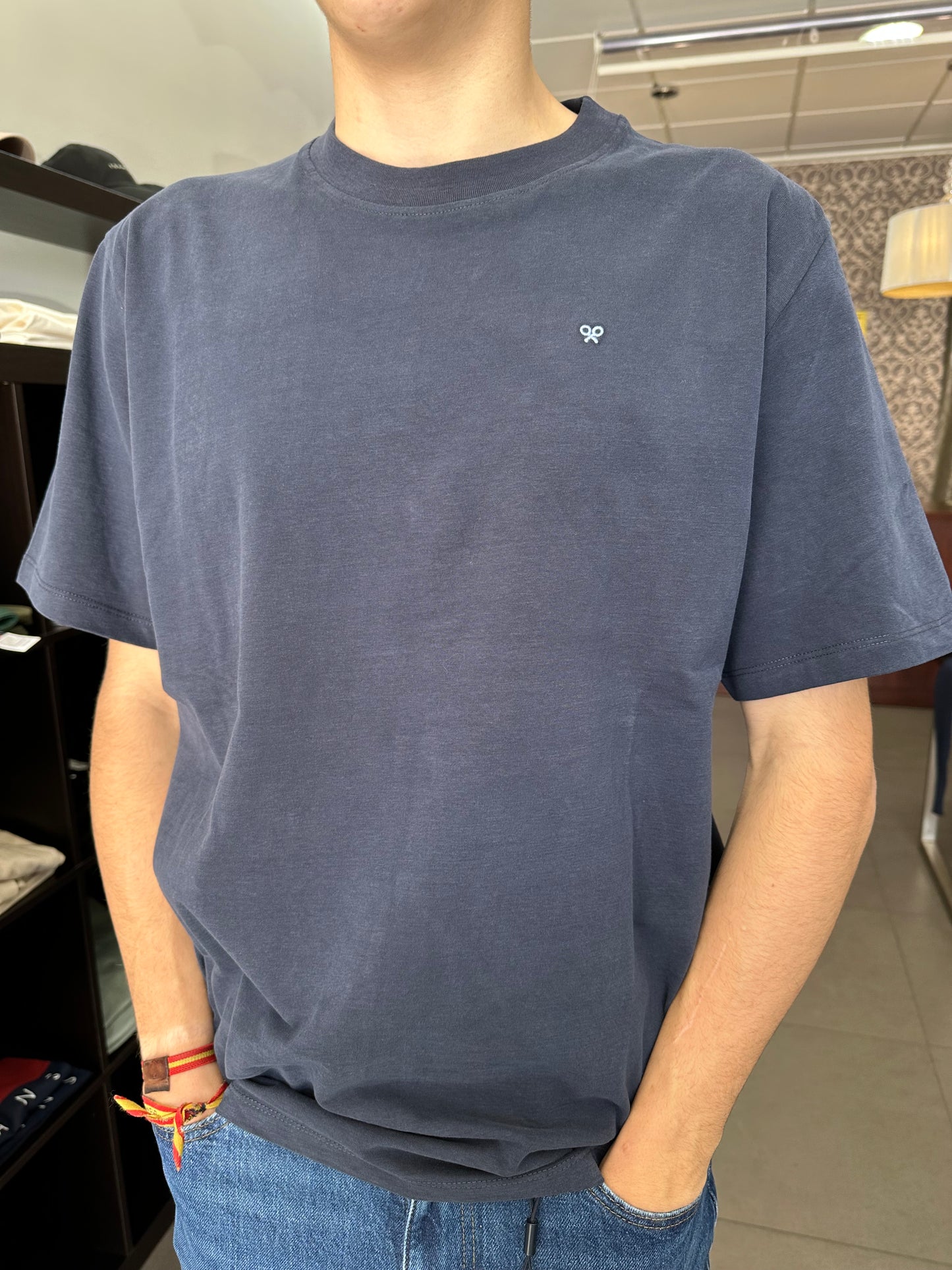CAMISETA SILBON MARINA CON LOGO EN LA ESPALDA