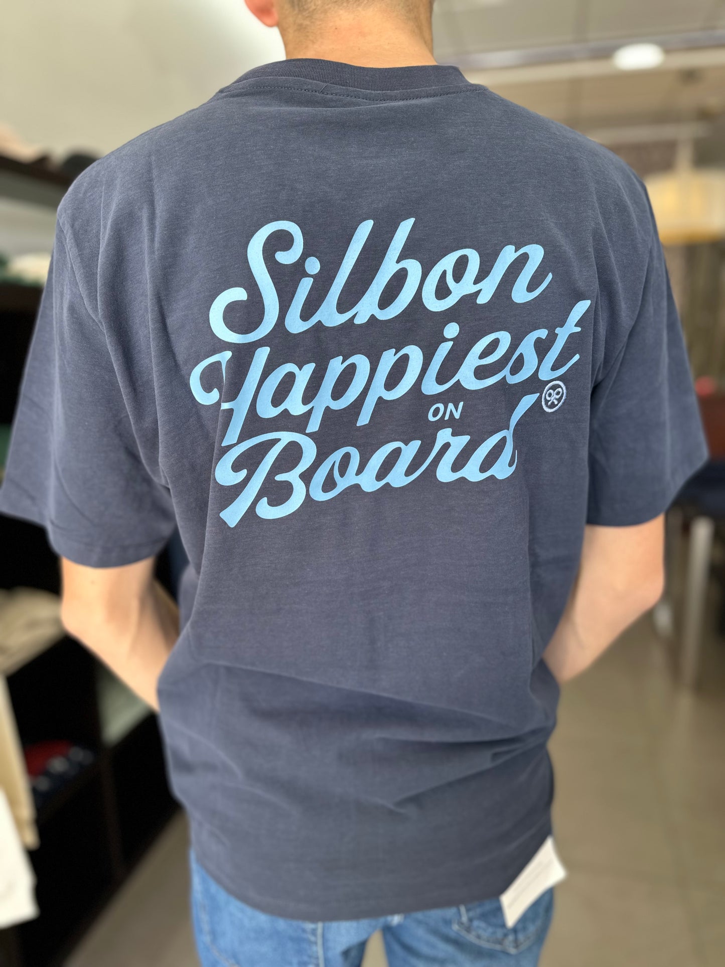 CAMISETA SILBON MARINA CON LOGO EN LA ESPALDA