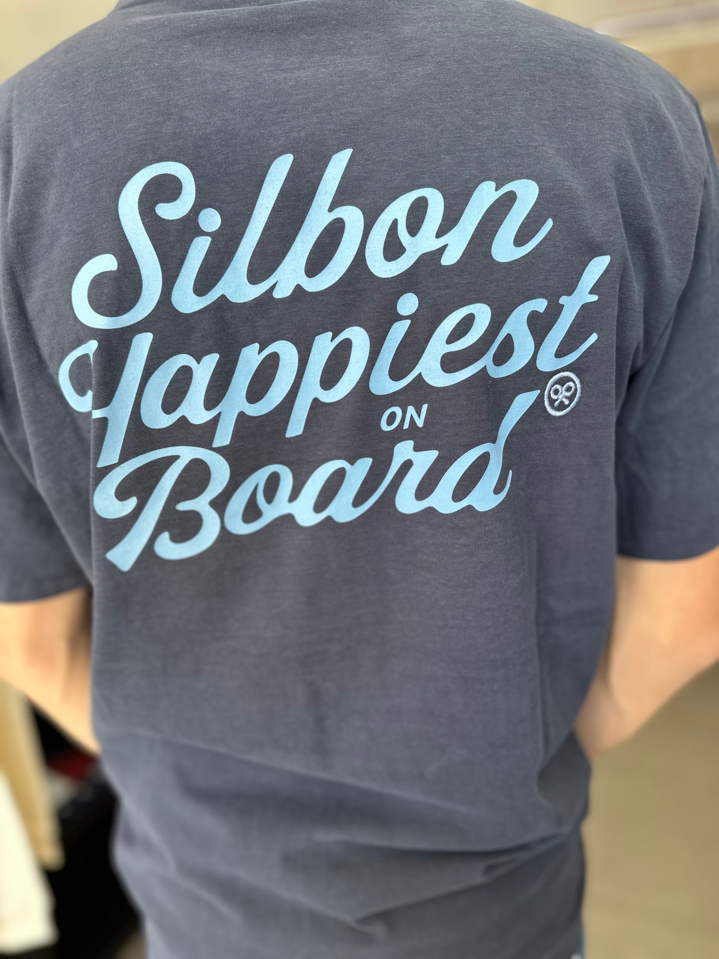 CAMISETA SILBON MARINA CON LOGO EN LA ESPALDA