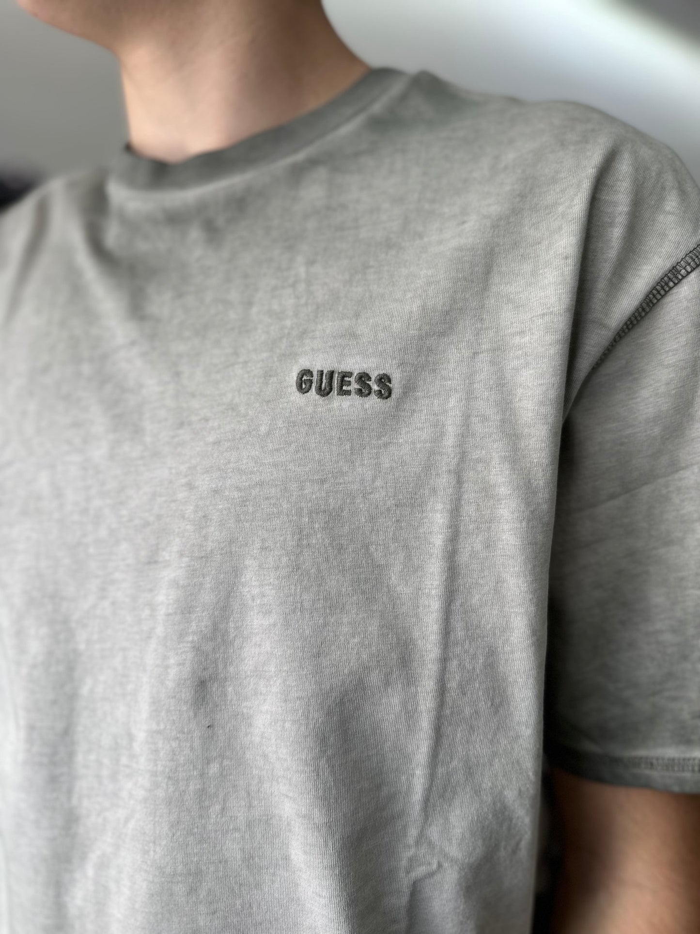CAMISETA GUESS VERDE EFECTO LAVADO
