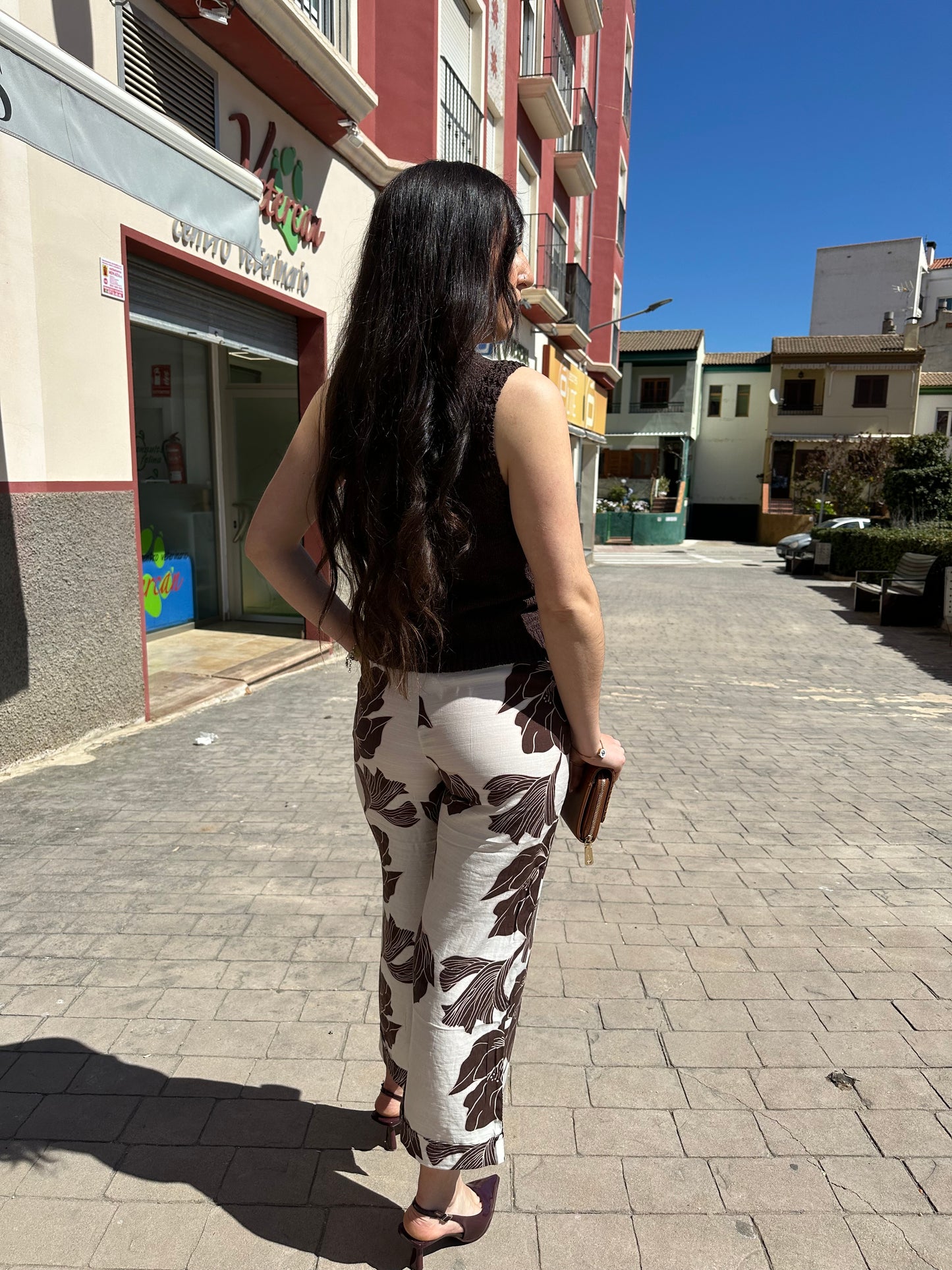 PANTALÓN TIFFOSI POSEY CULOTTE FLORES CHOCOLATE