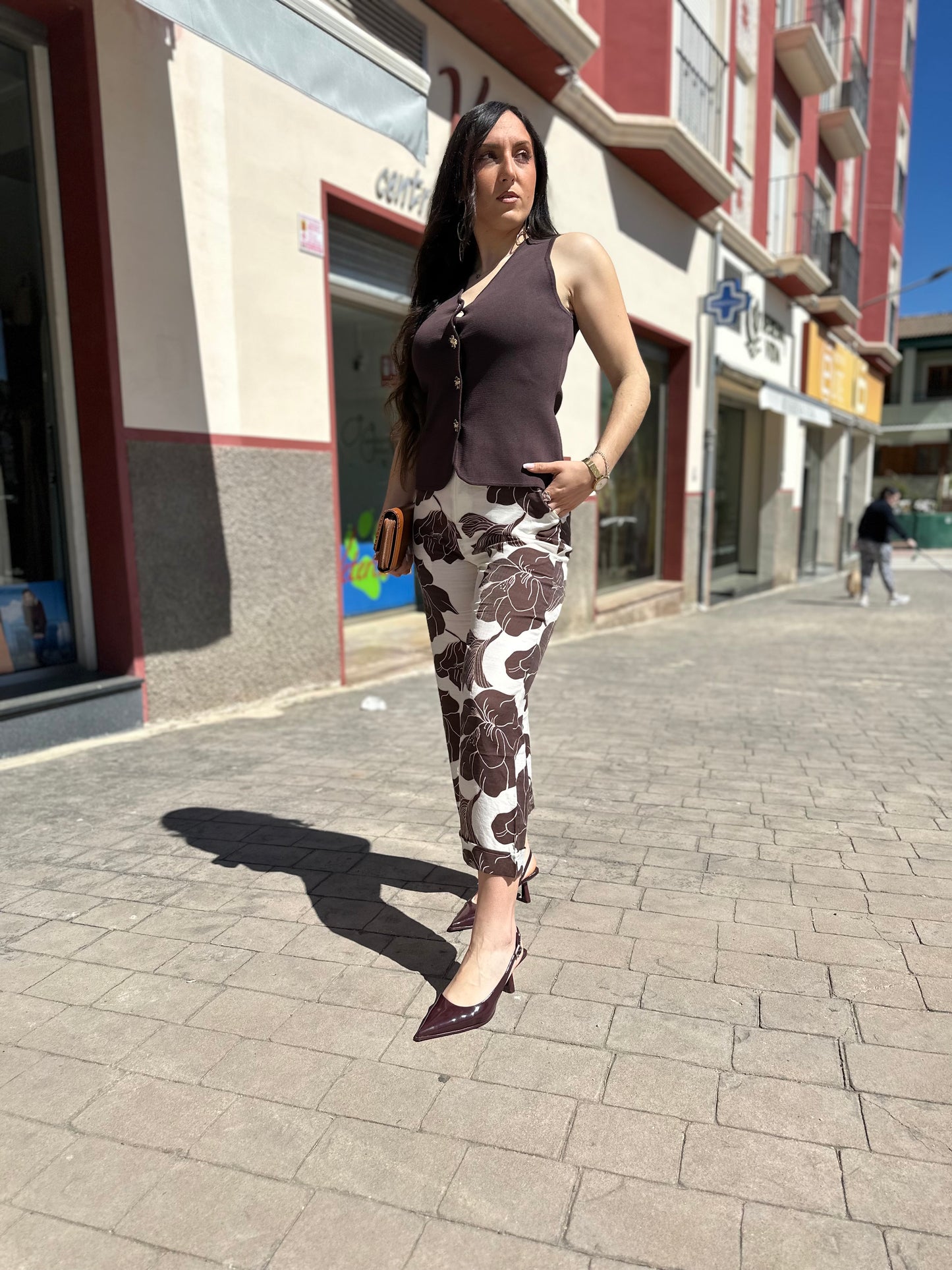 PANTALÓN TIFFOSI POSEY CULOTTE FLORES CHOCOLATE