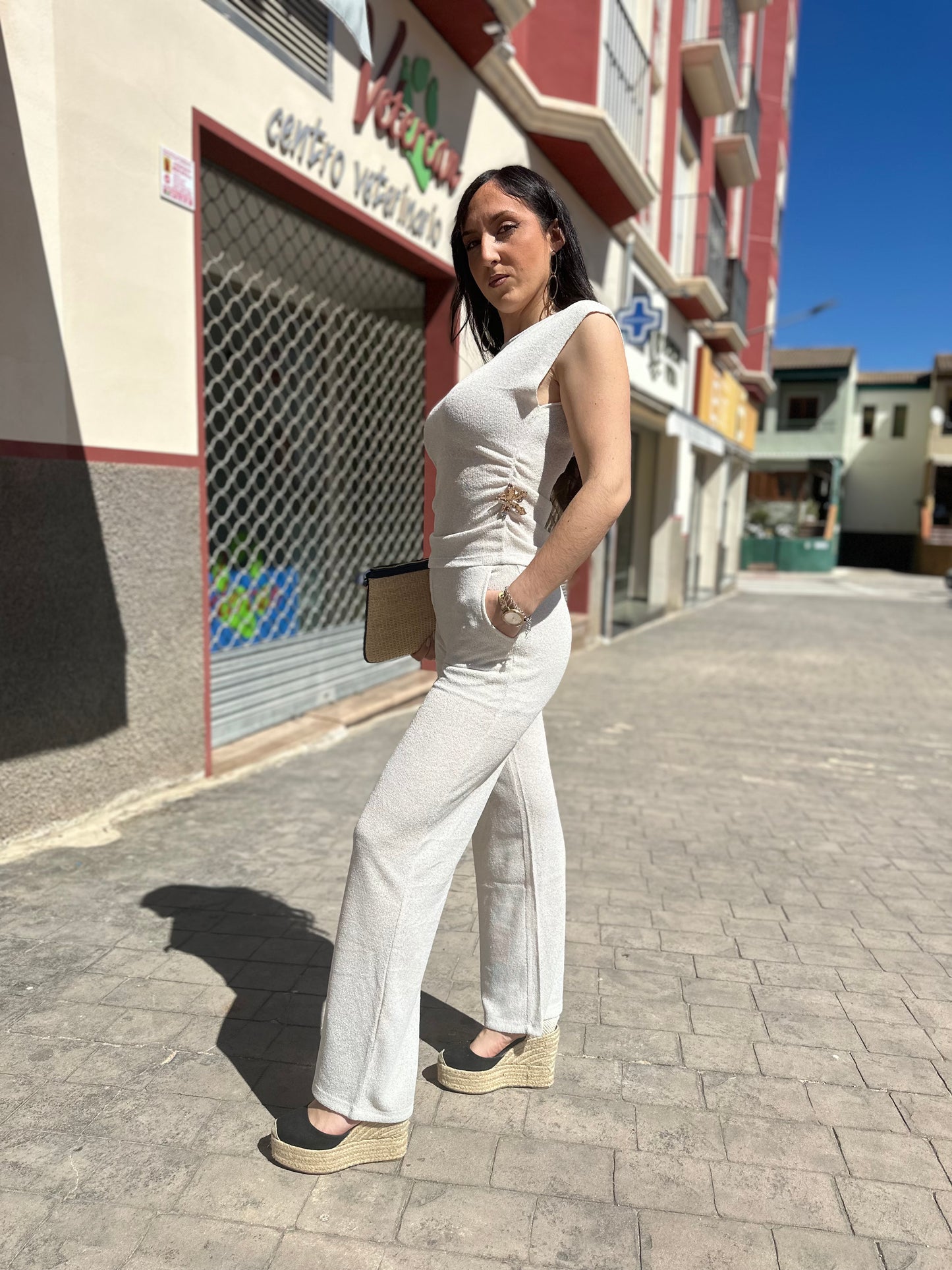 CONJUNTO TIFFOSI TAKY PUNTO BEIGE CON DETALLE ESTRELLA DORADA