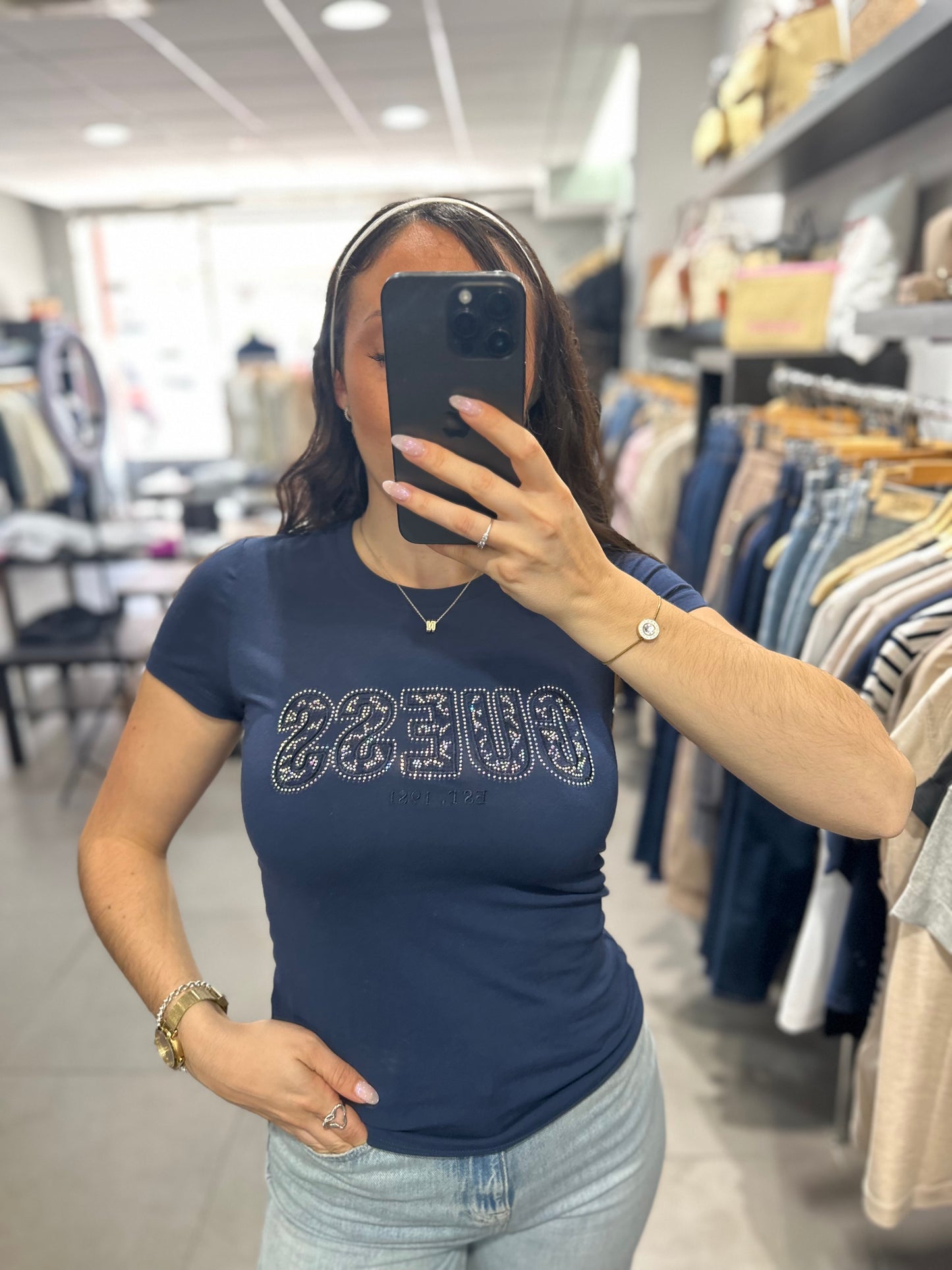Camiseta Guess Marina logo encaje y brillos iridiscentes