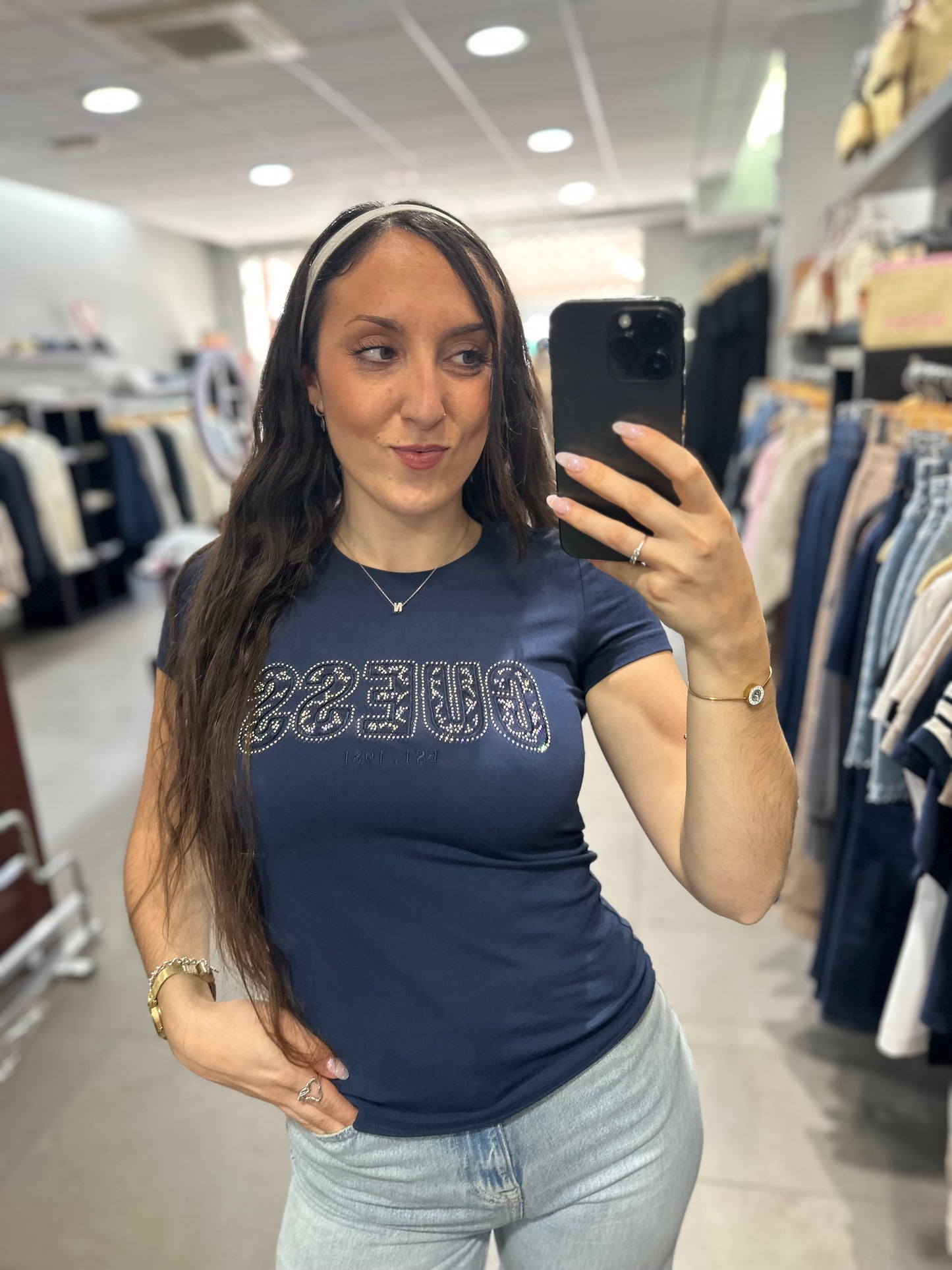 Camiseta Guess Marina logo encaje y brillos iridiscentes