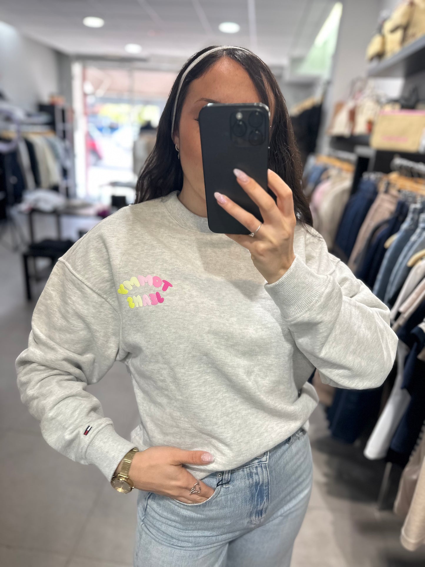 Sudadera Tommy over gris logo bubble espalda rosa y amarillo pastel