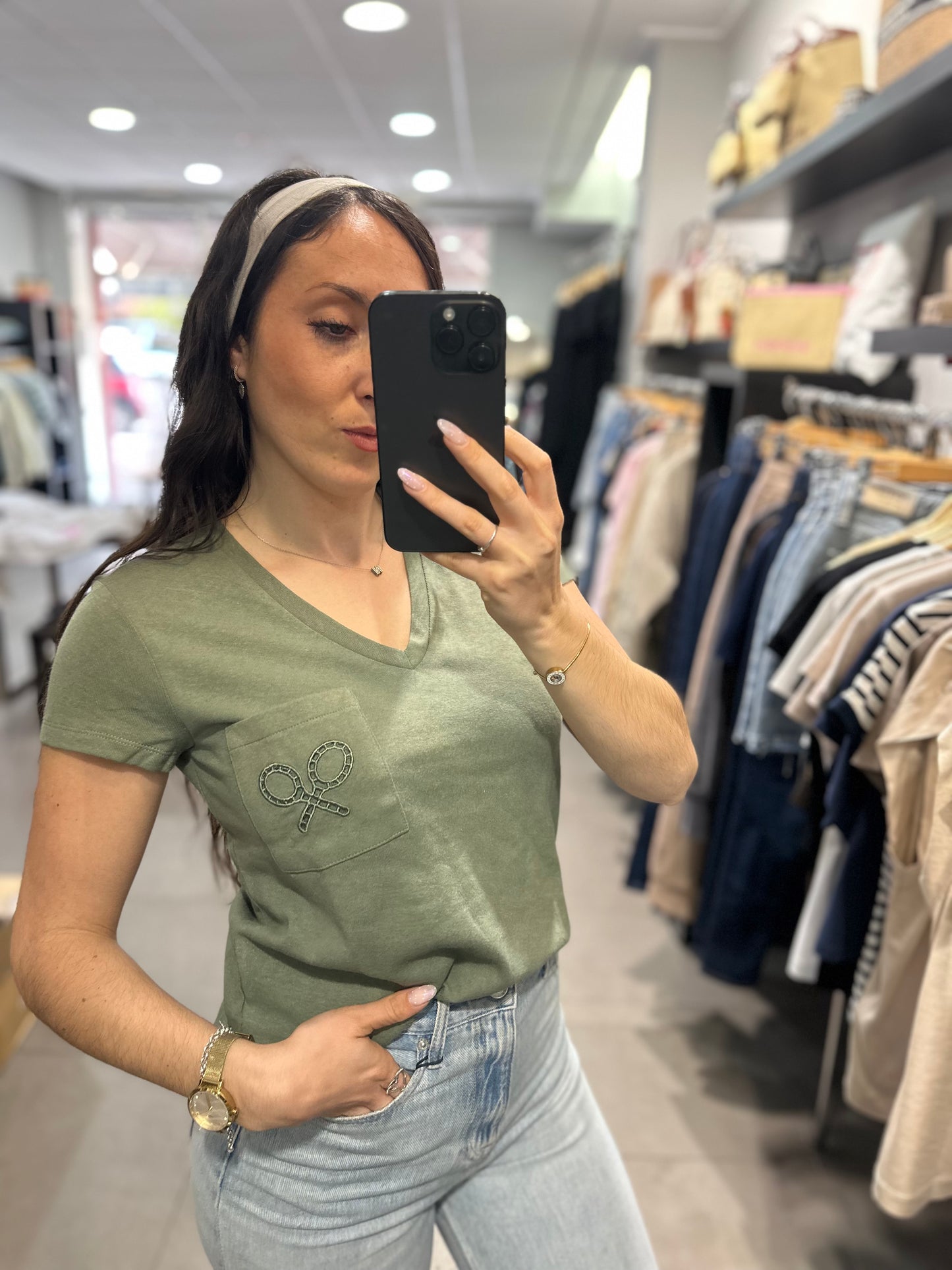 Camiseta Silbon verde oliva cuello pico