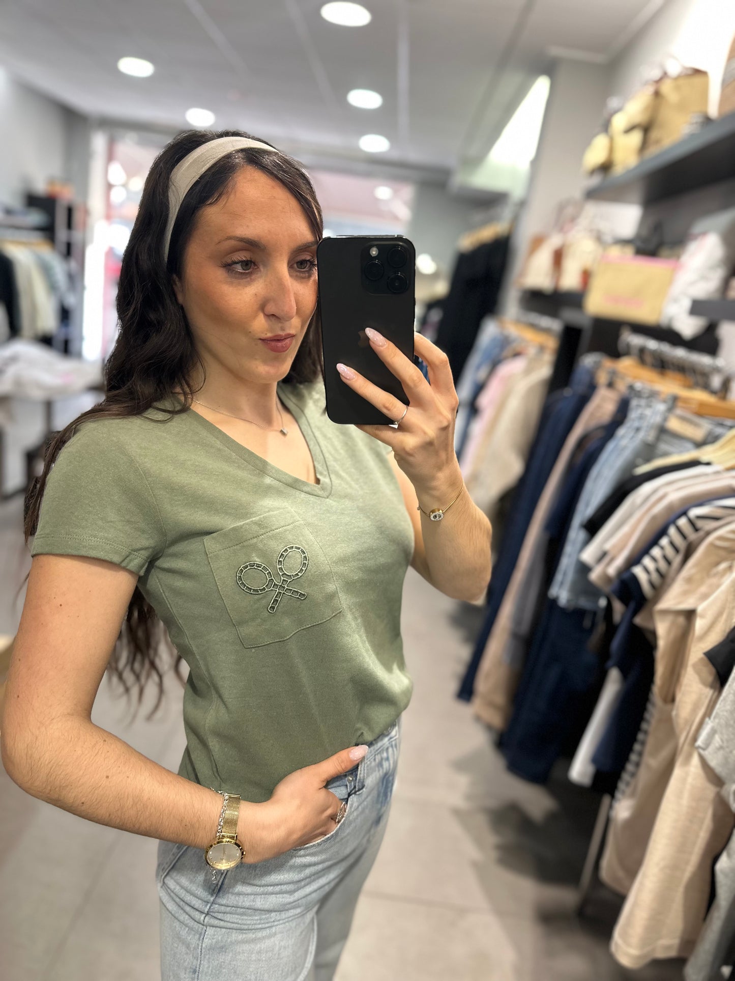 Camiseta Silbon verde oliva cuello pico